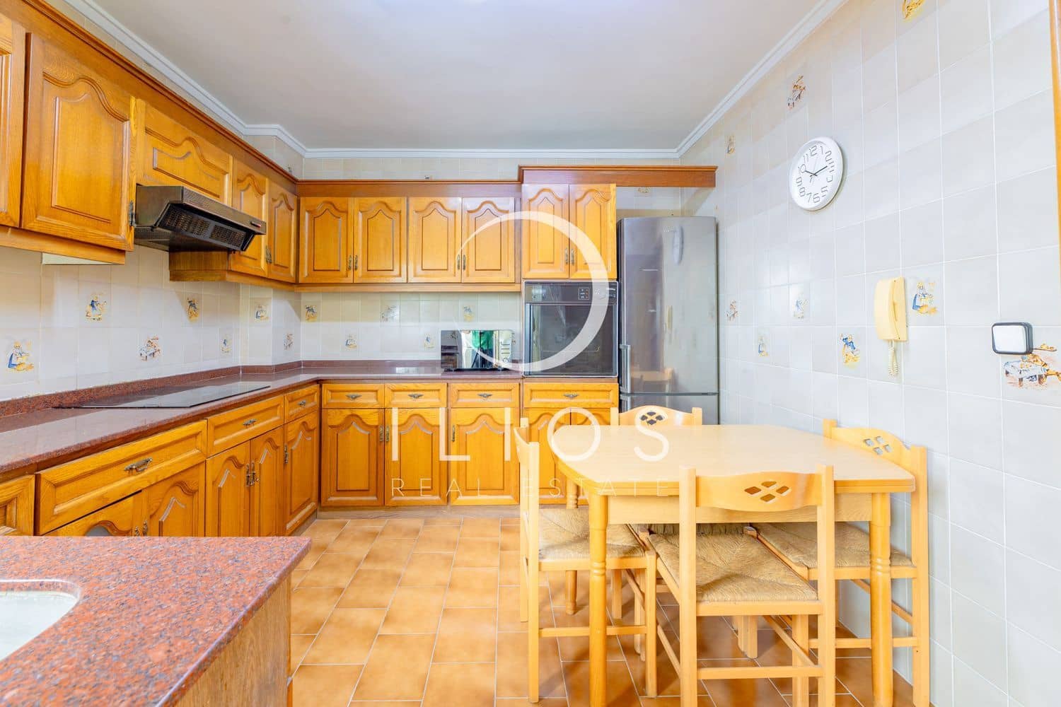 4 Zimmer Apartment zu verkaufen in Manises - 210.000 € (Ref: 9910410)
