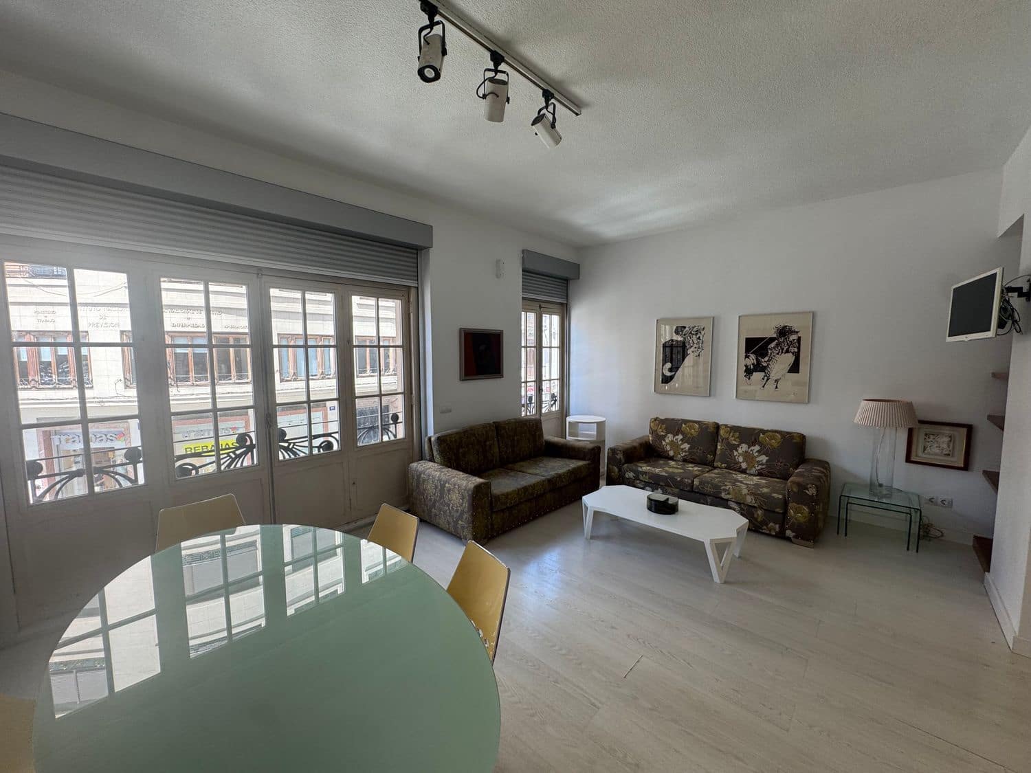3 bedroom Apartment for rent in Valencia city - € 1,600 (Ref: 9939599)