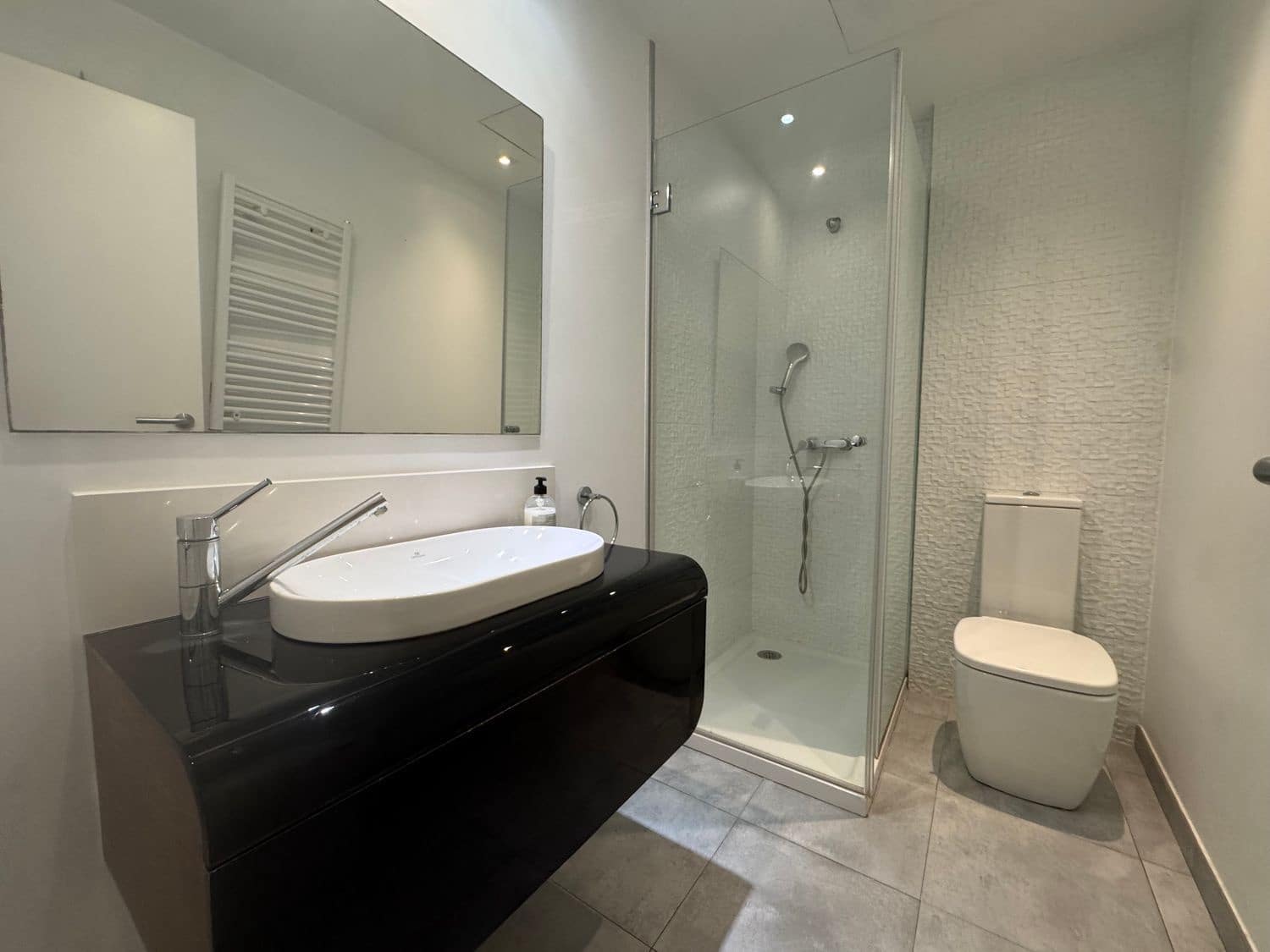 3 bedroom Apartment for rent in Valencia city - € 1,600 (Ref: 9939599)