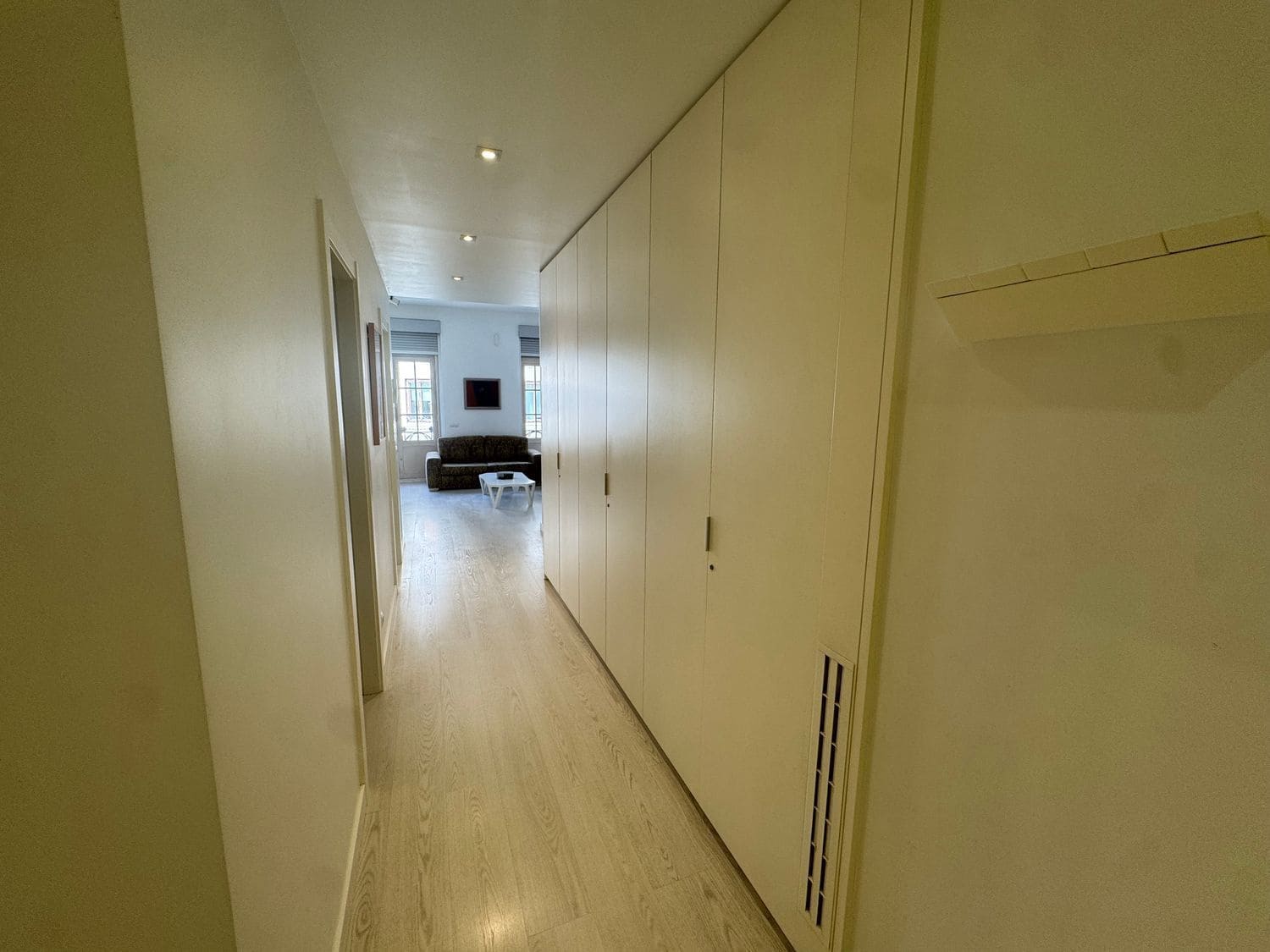 3 bedroom Apartment for rent in Valencia city - € 1,600 (Ref: 9939599)