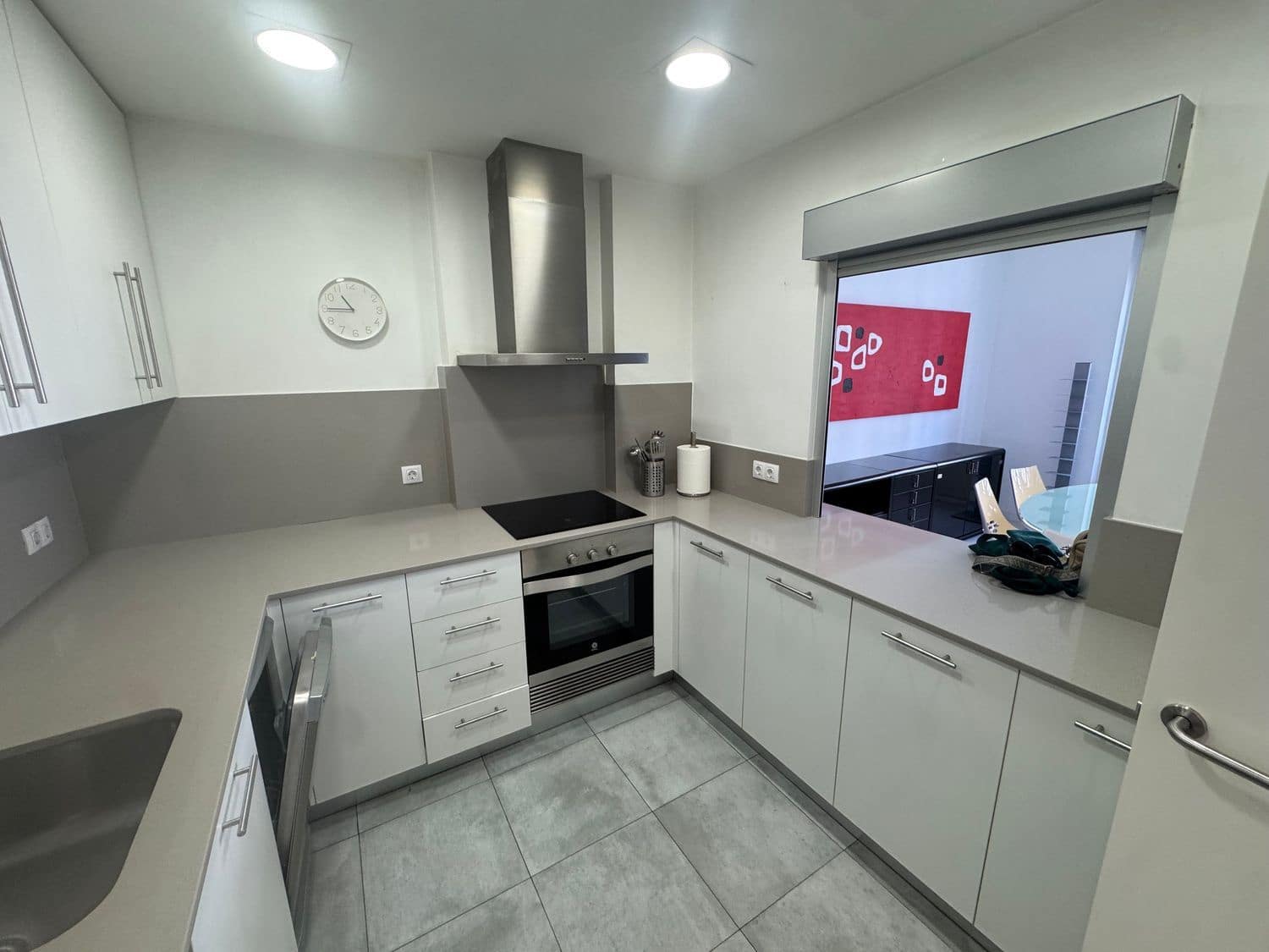 3 bedroom Apartment for rent in Valencia city - € 1,600 (Ref: 9939599)