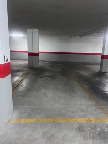 Autotalli vuokrattavana paikassa Arrancapins, Valencia kaupunki - 130 € (Ref: 9953904)