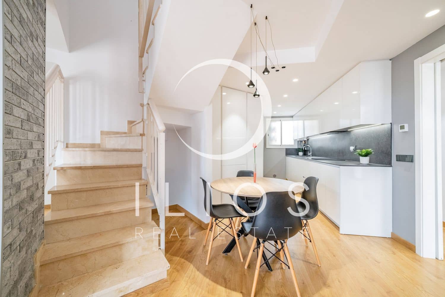 3 Zimmer Penthouse zu verkaufen in Valencia Stadt mit Garage - 625.000 € (Ref: 9990385)