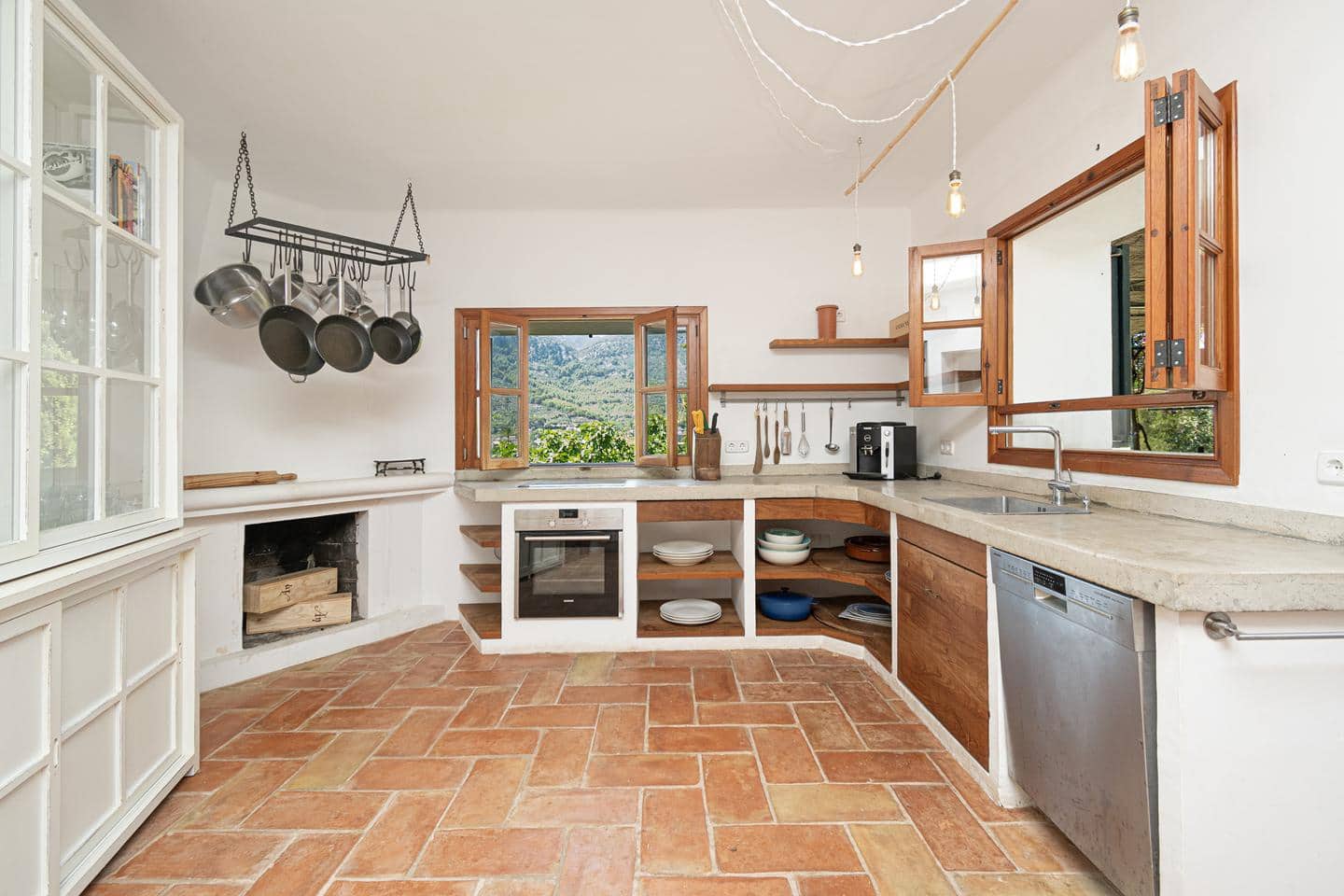 3 bedroom Villa for sale in Soller with pool garage - € 2,655,000 (Ref: 10051879)