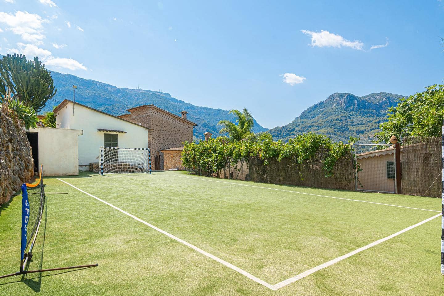 3 bedroom Villa for sale in Soller with pool garage - € 2,655,000 (Ref: 10051879)