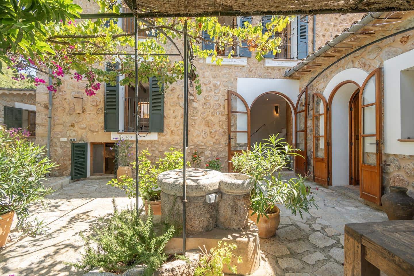 3 bedroom Villa for sale in Soller with pool garage - € 2,655,000 (Ref: 10051879)