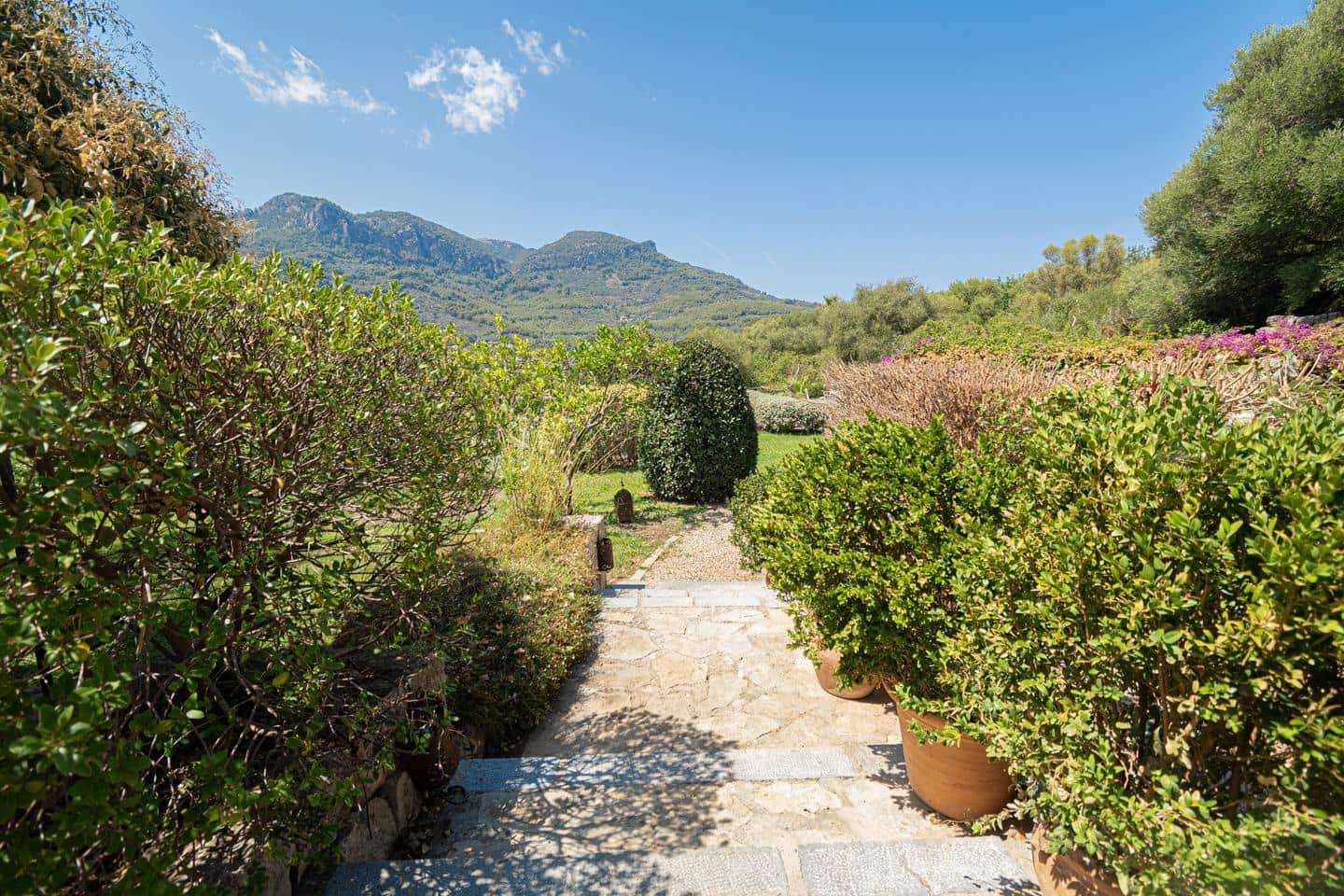 3 bedroom Villa for sale in Soller with pool garage - € 2,655,000 (Ref: 10051879)