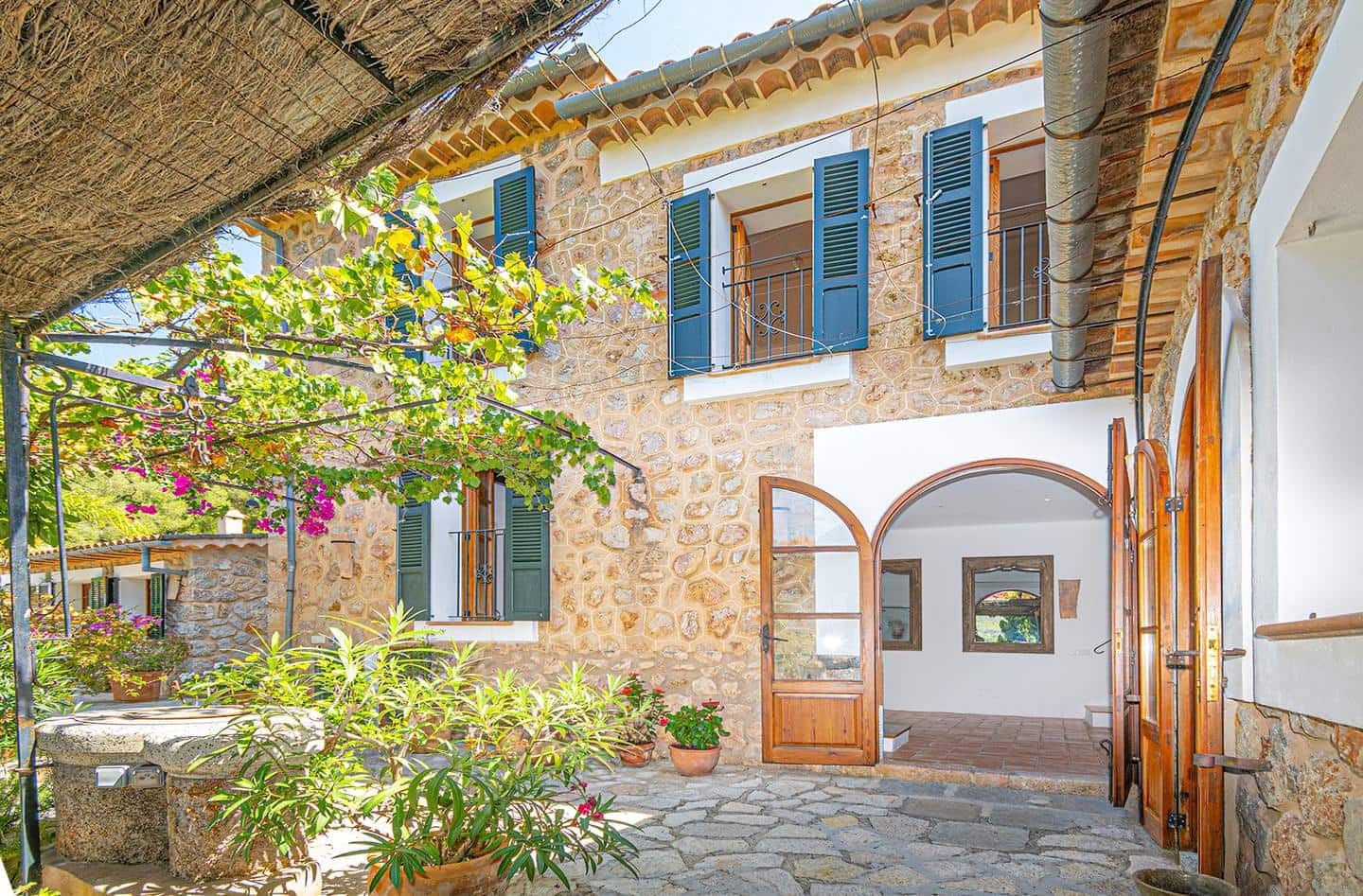 3 bedroom Villa for sale in Soller with pool garage - € 2,655,000 (Ref: 10051879)