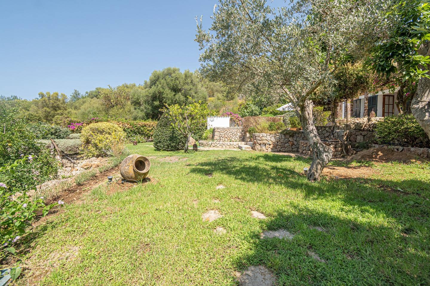 3 bedroom Villa for sale in Soller with pool garage - € 2,655,000 (Ref: 10051879)
