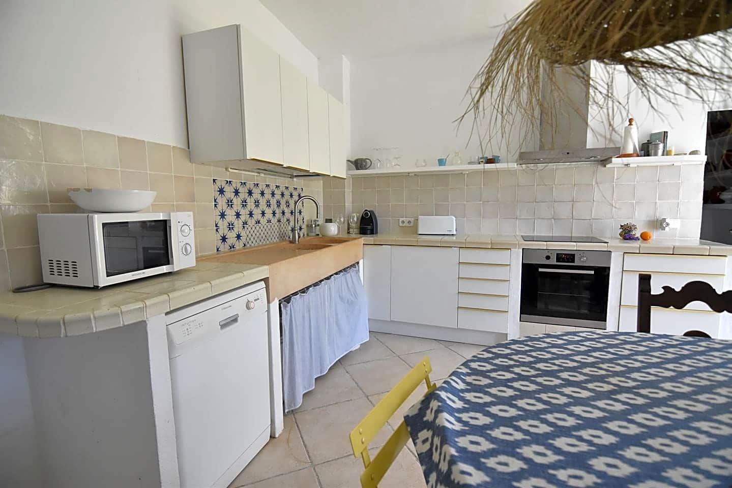   4 soveværelse   ferieFinca/Landehus i Soller   med   swimmingpool  garage  - € 450 (Ref: 9415210)