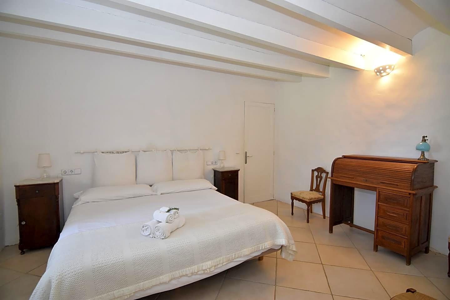   4 soveværelse   ferieFinca/Landehus i Soller   med   swimmingpool  garage  - € 450 (Ref: 9415210)