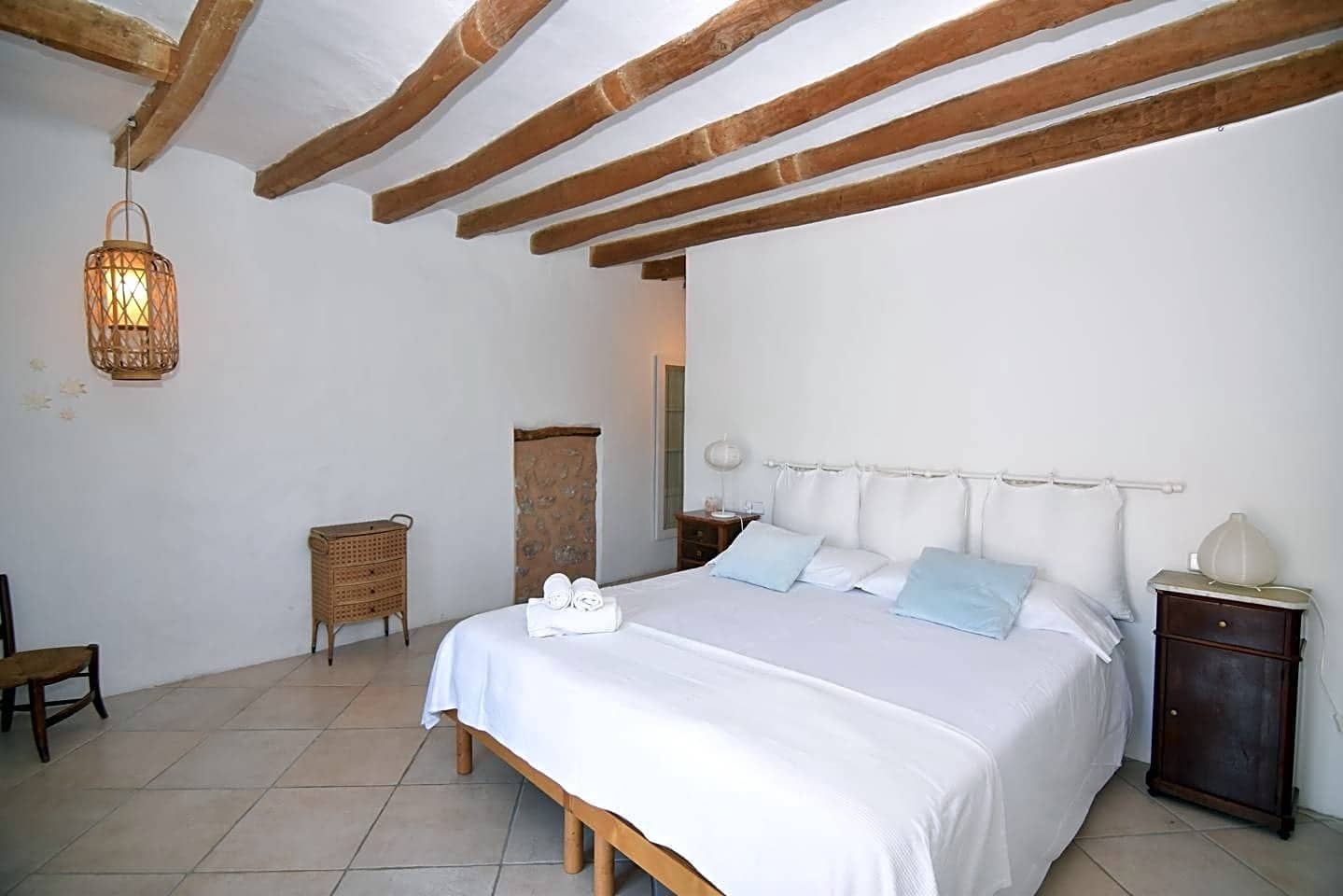   4 soveværelse   ferieFinca/Landehus i Soller   med   swimmingpool  garage  - € 450 (Ref: 9415210)