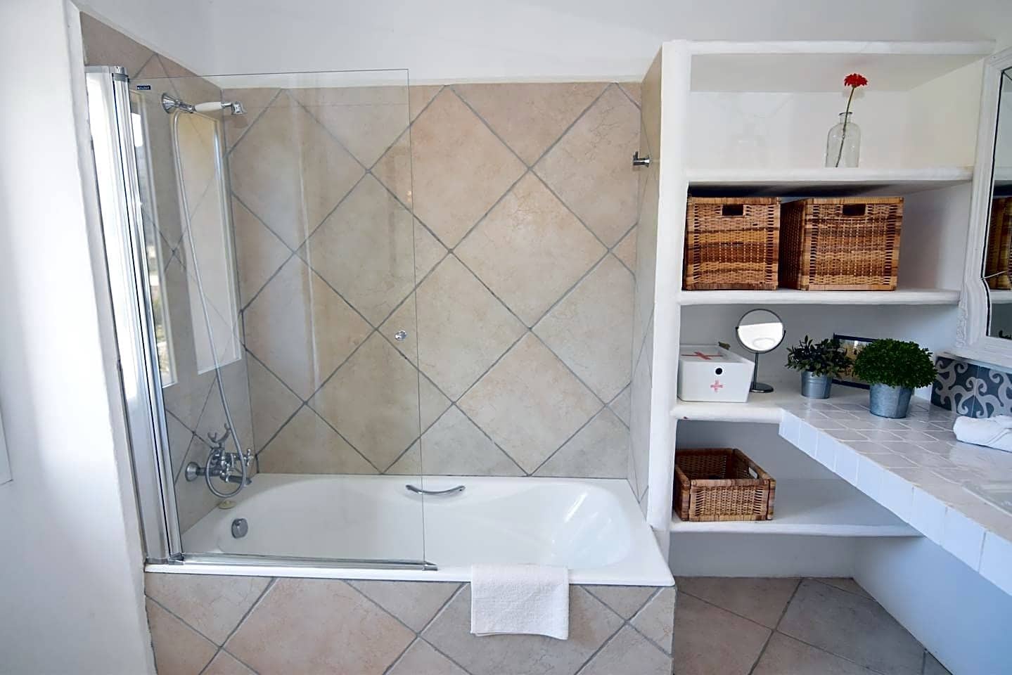   4 soveværelse   ferieFinca/Landehus i Soller   med   swimmingpool  garage  - € 450 (Ref: 9415210)