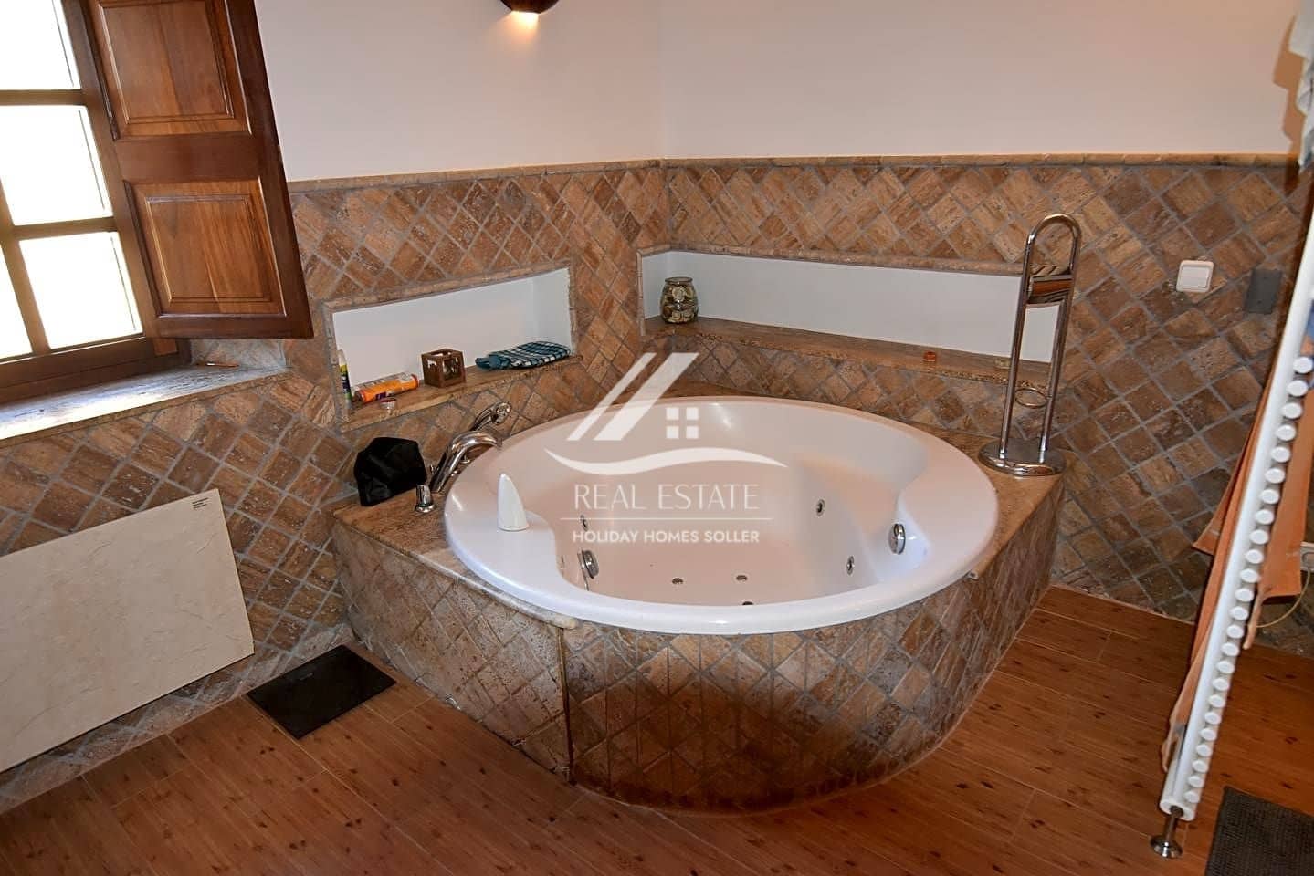 5 soverom Villa til salgs i Soller med svømmebasseng garasje - € 2 200 000 (Ref: 9415211)