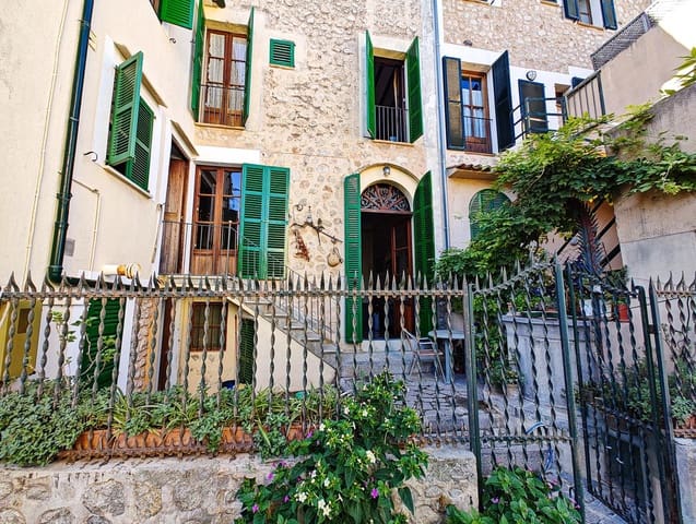 6 slaapkamer Villa te koop in Sóller - € 1.100.000 (Ref: 9417447)