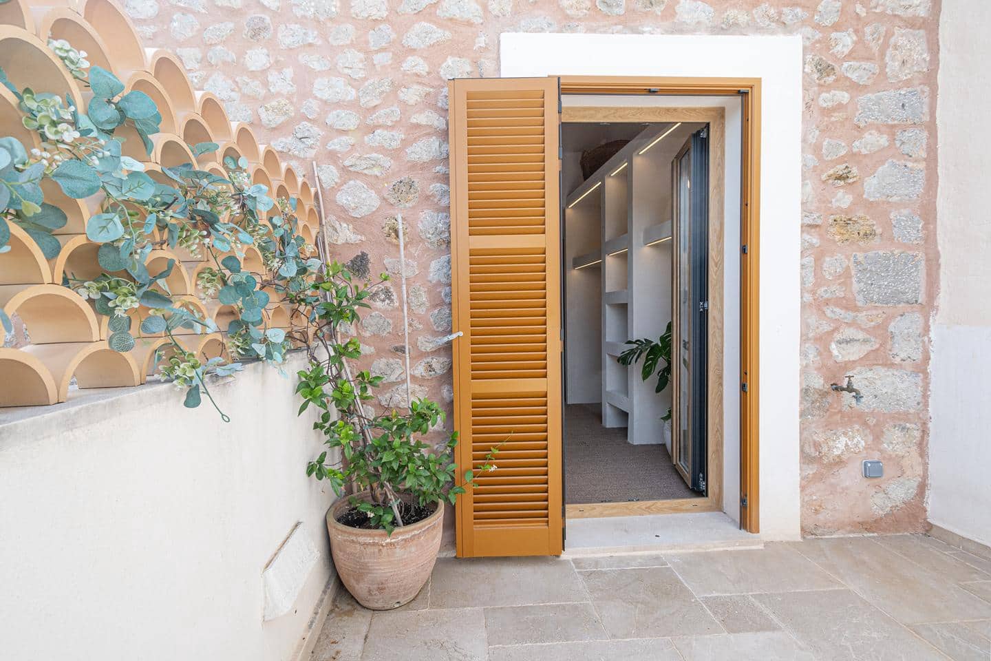 2 bedroom Villa for sale in Soller with garage - € 670,000 (Ref: 9417453)