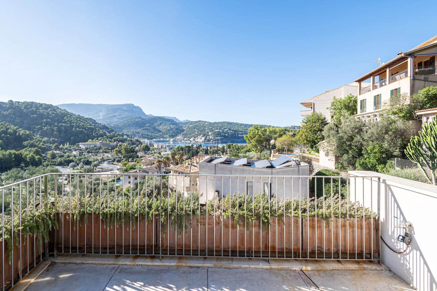 4 soverom Villa til salgs i Puerto de Soller / Port de Soller med svømmebasseng garasje - € 2 700 000 (Ref: 9428710)