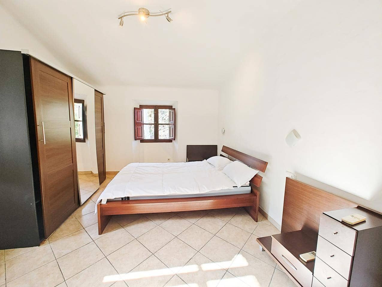 3 quarto Apartamento para arrendar em Soller - 1 500 € (Ref: 9436259)