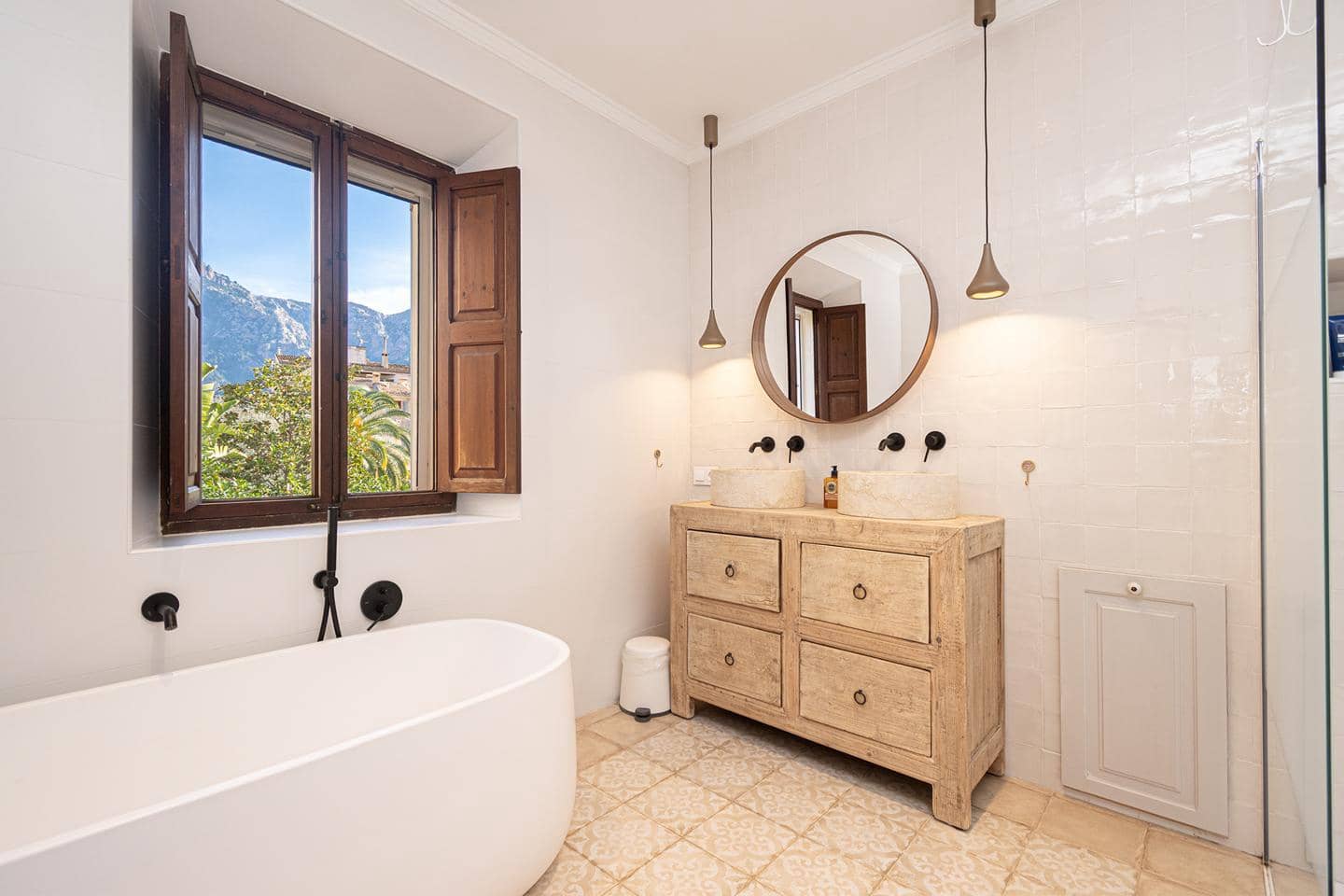 4 bedroom Villa for sale in Soller with pool - € 1,825,000 (Ref: 9525281)