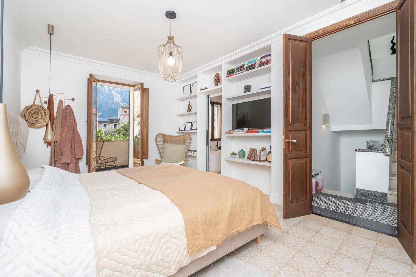 4 bedroom Villa for sale in Soller with pool - € 1,825,000 (Ref: 9525281)