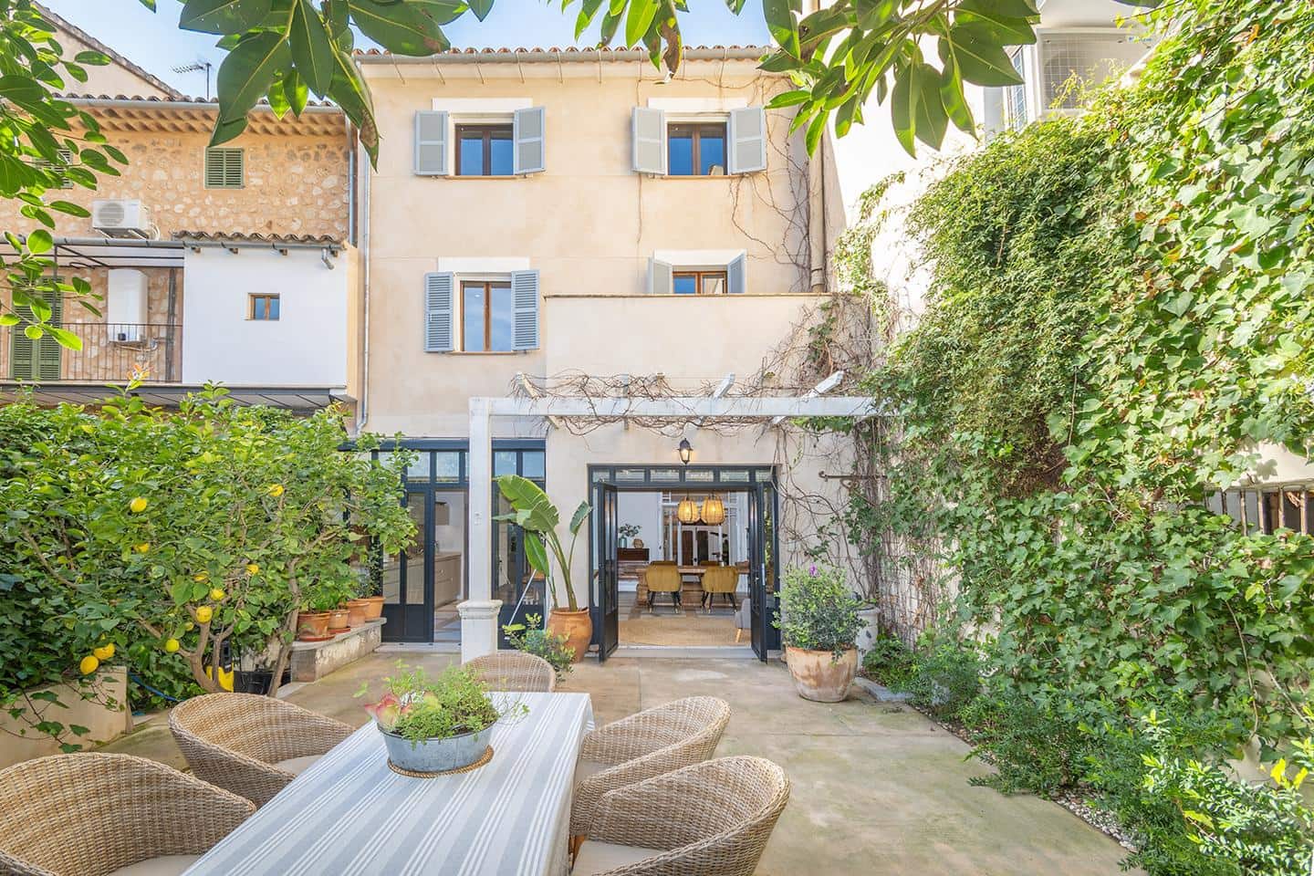 4 bedroom Villa for sale in Soller with pool - € 1,825,000 (Ref: 9525281)