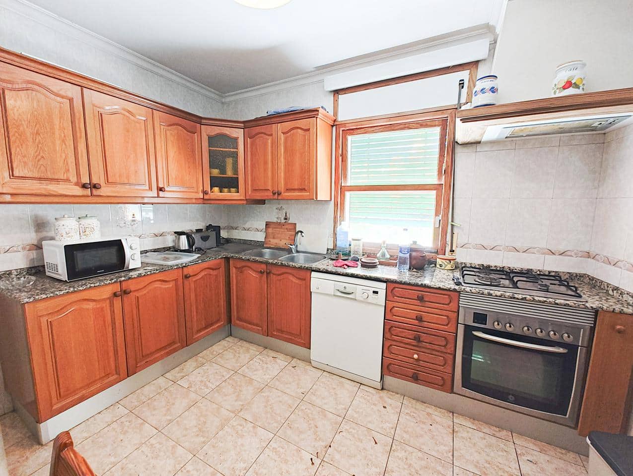 5 makuuhuone Huvila myytävänä paikassa Soller mukana 
autotalli - 650 000 € (Ref: 9679138)