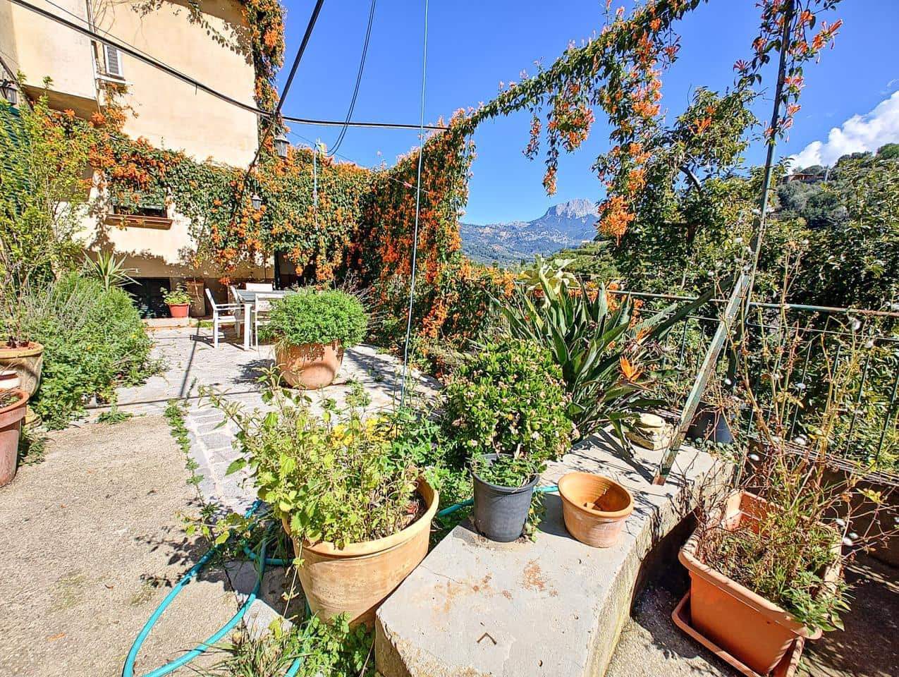 5 makuuhuone Huvila myytävänä paikassa Soller mukana 
autotalli - 650 000 € (Ref: 9679138)