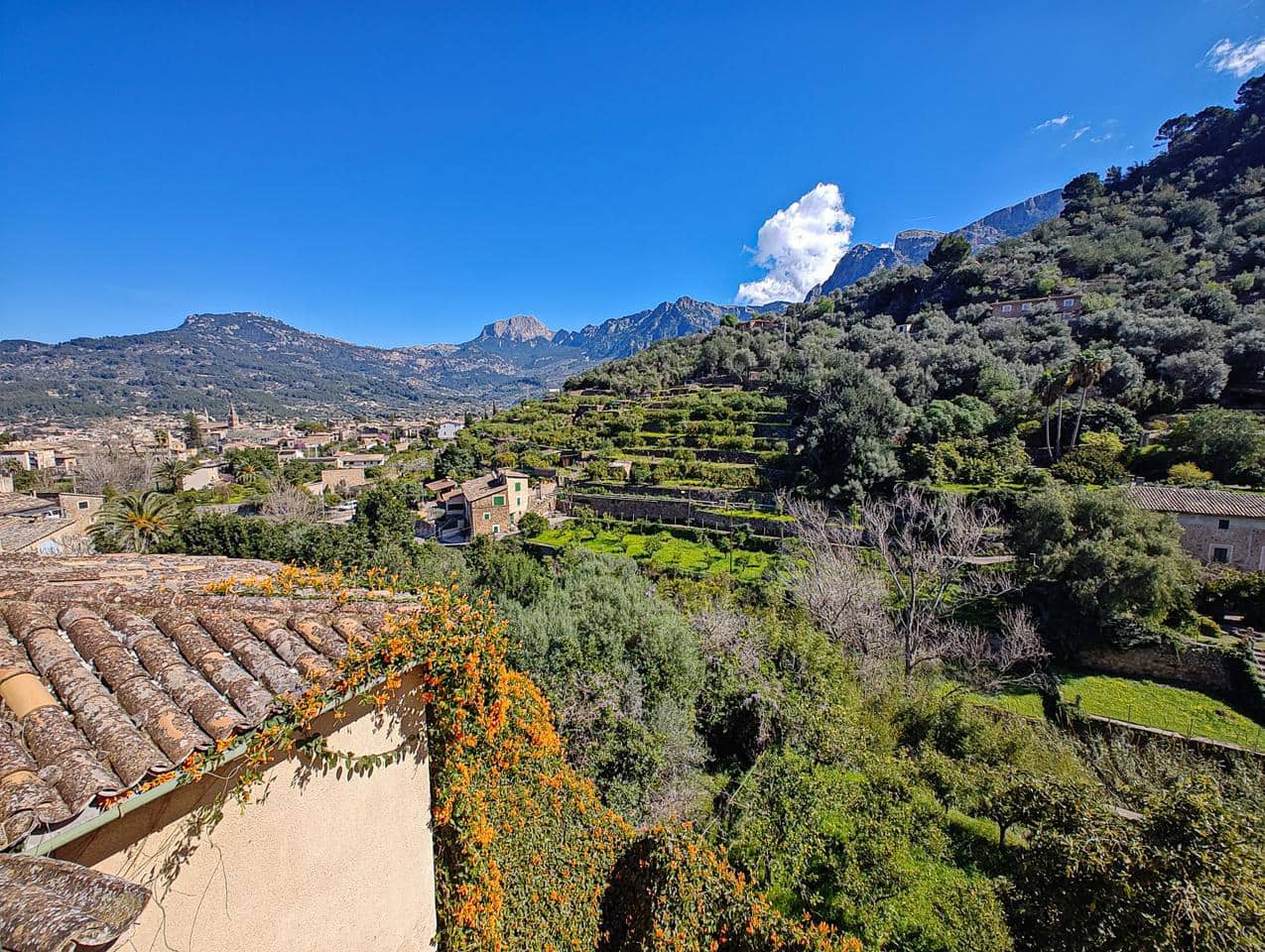 5 makuuhuone Huvila myytävänä paikassa Soller mukana 
autotalli - 650 000 € (Ref: 9679138)