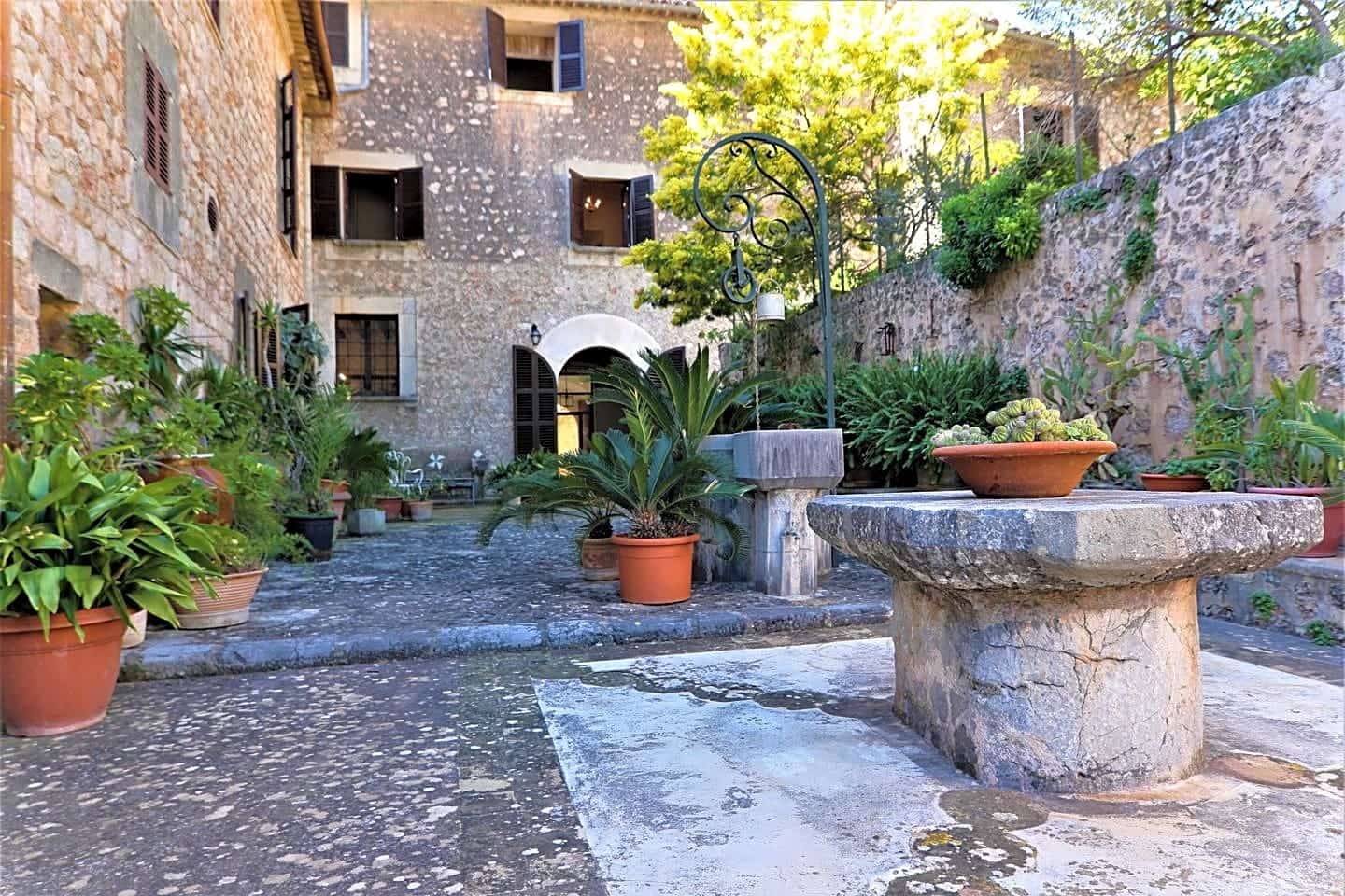 8 chambre Finca/Maison de Campagne à vendre à Fornalutx - 2 700 000 € (Ref: 9696349)