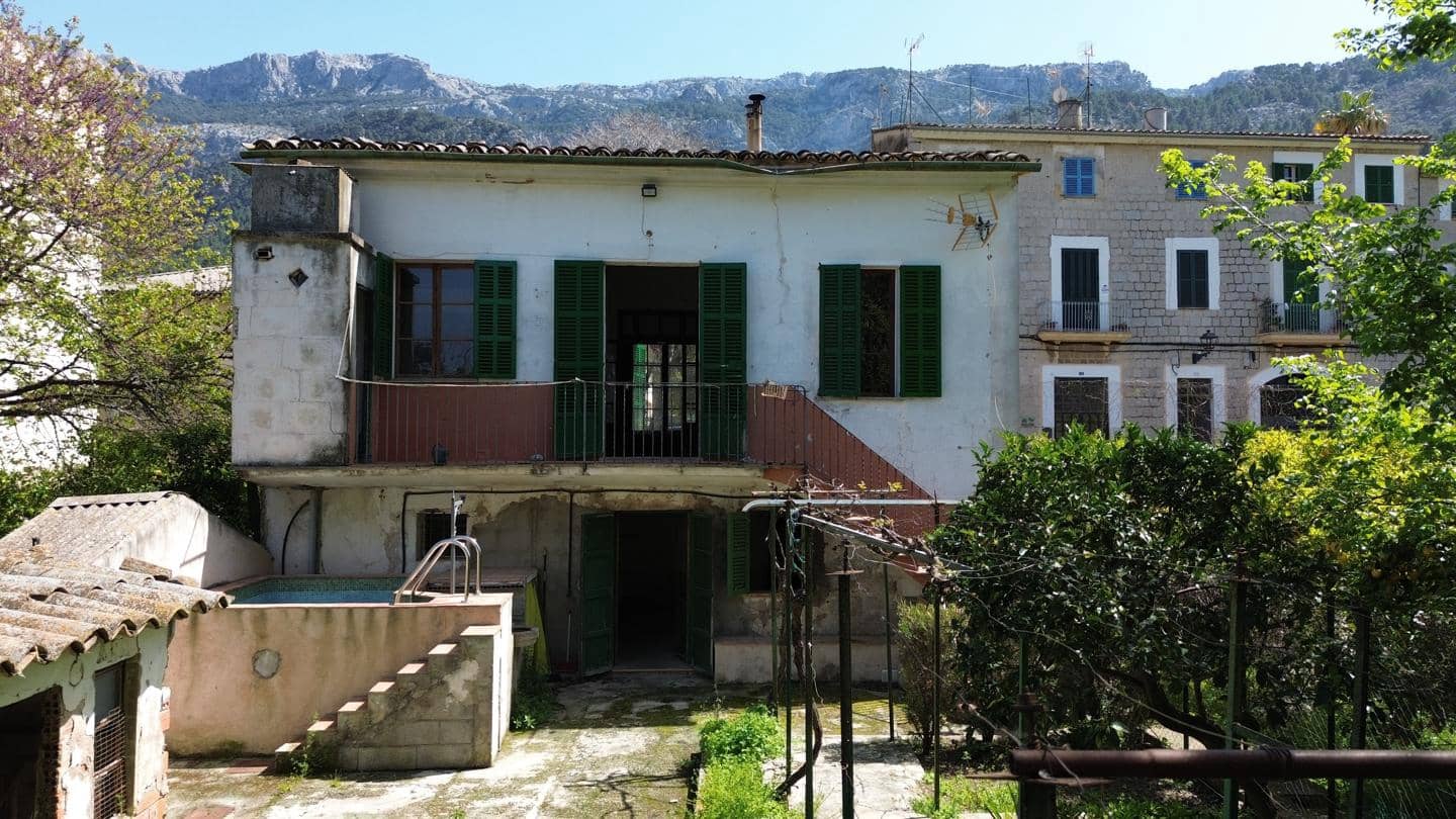 2 slaapkamer Villa te koop in Soller - € 650.000 (Ref: 9909823)