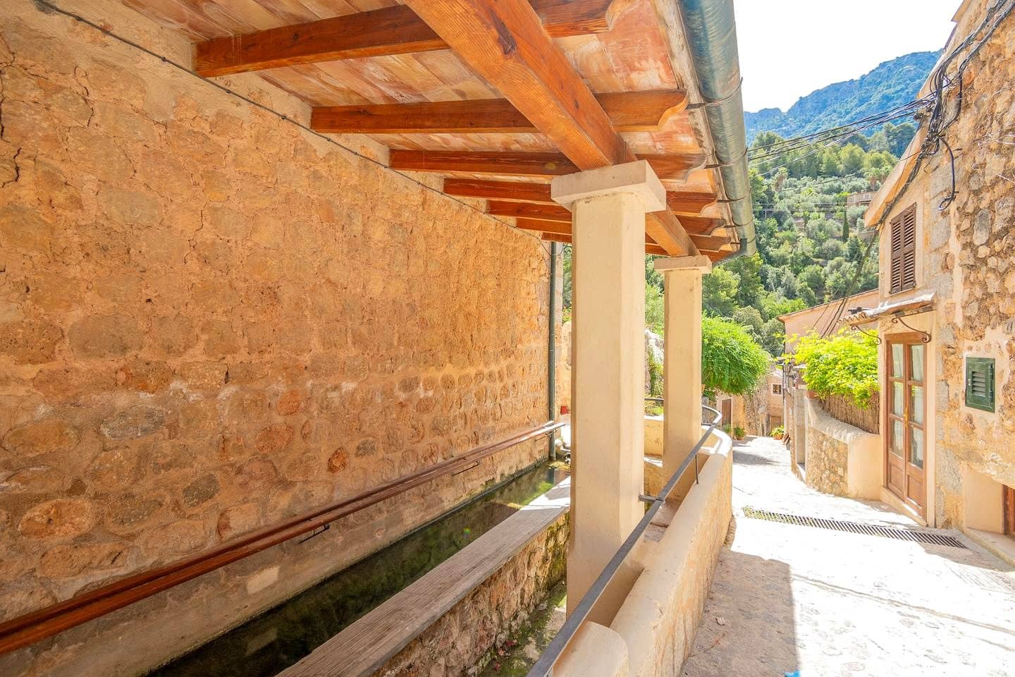 3 bedroom Villa for rent in Fornalutx - € 1,800 (Ref: 9935205)