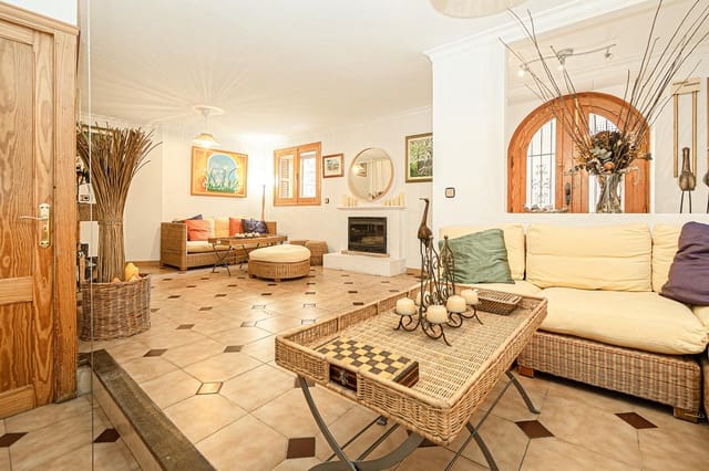 3 bedroom Villa for rent in Fornalutx - € 1,800 (Ref: 9935205)