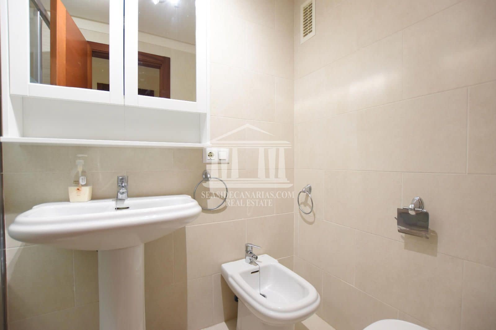 2 slaapkamer Flat te koop in Adeje met zwembad garage - € 308.000 (Ref: 10061182)