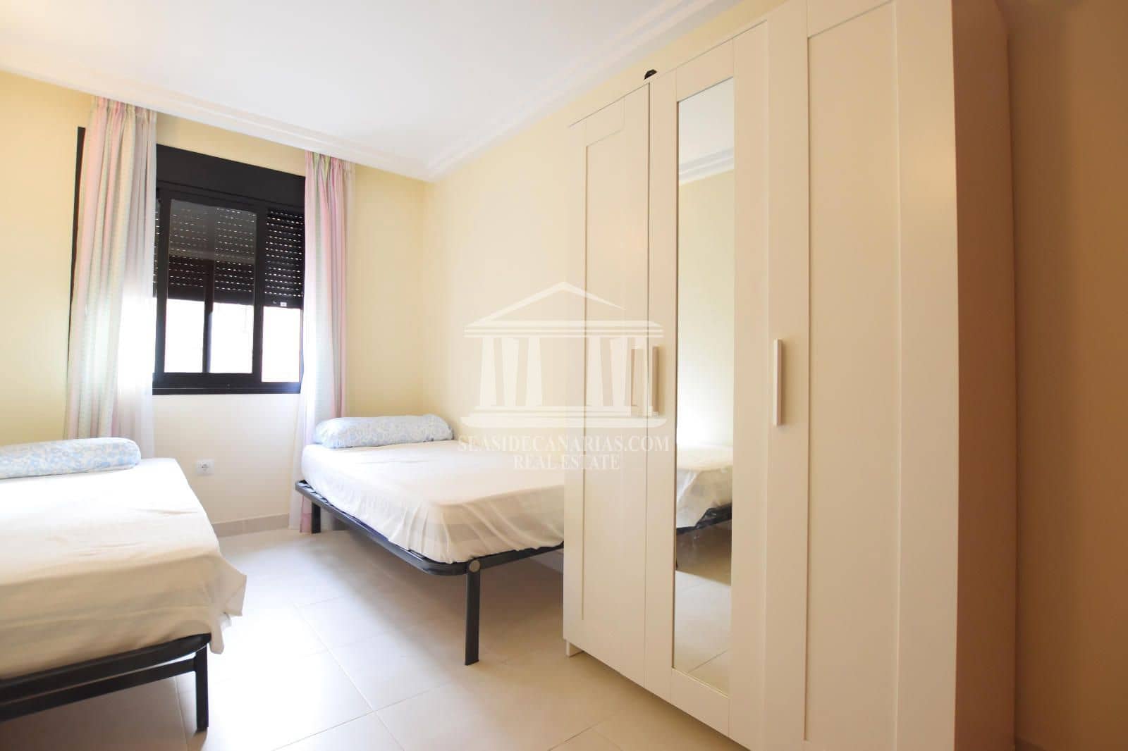 2 slaapkamer Flat te koop in Adeje met zwembad garage - € 308.000 (Ref: 10061182)