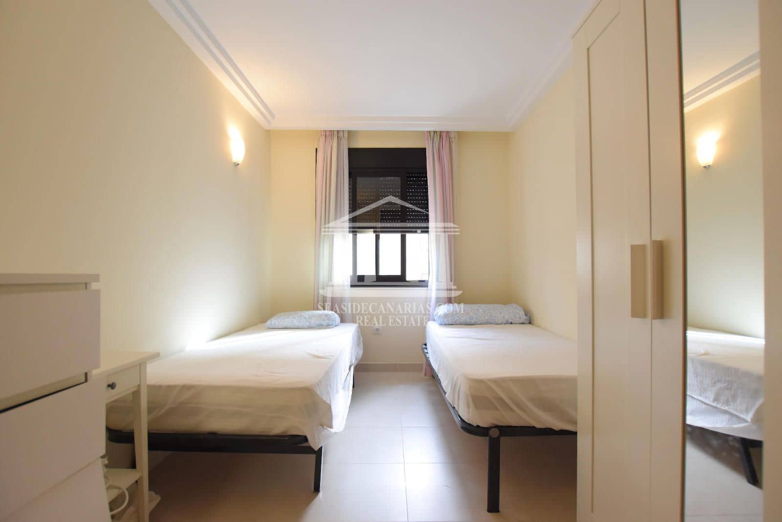 2 slaapkamer Flat te koop in Adeje met zwembad garage - € 308.000 (Ref: 10061182)