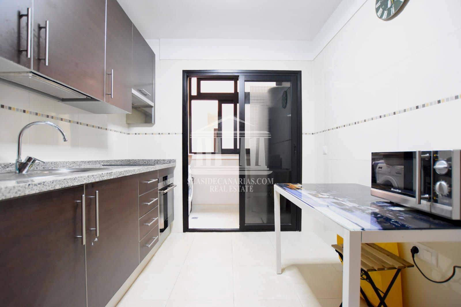 2 slaapkamer Flat te koop in Adeje met zwembad garage - € 308.000 (Ref: 10061182)