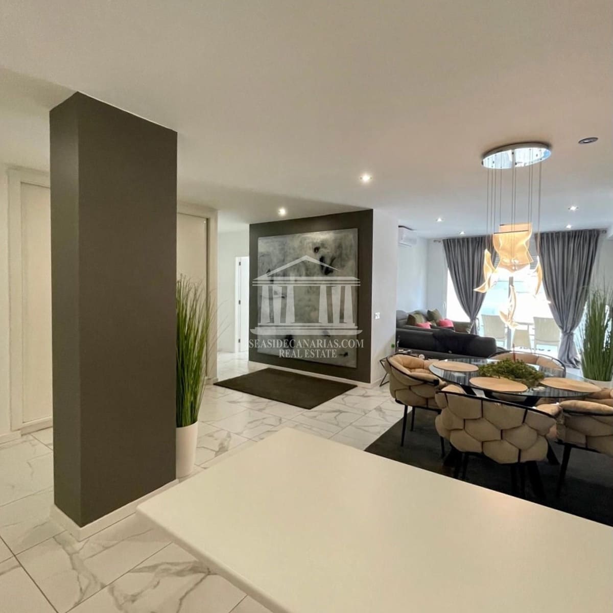 2 bedroom Flat for sale in Adeje with garage - € 340,000 (Ref: 10077350)