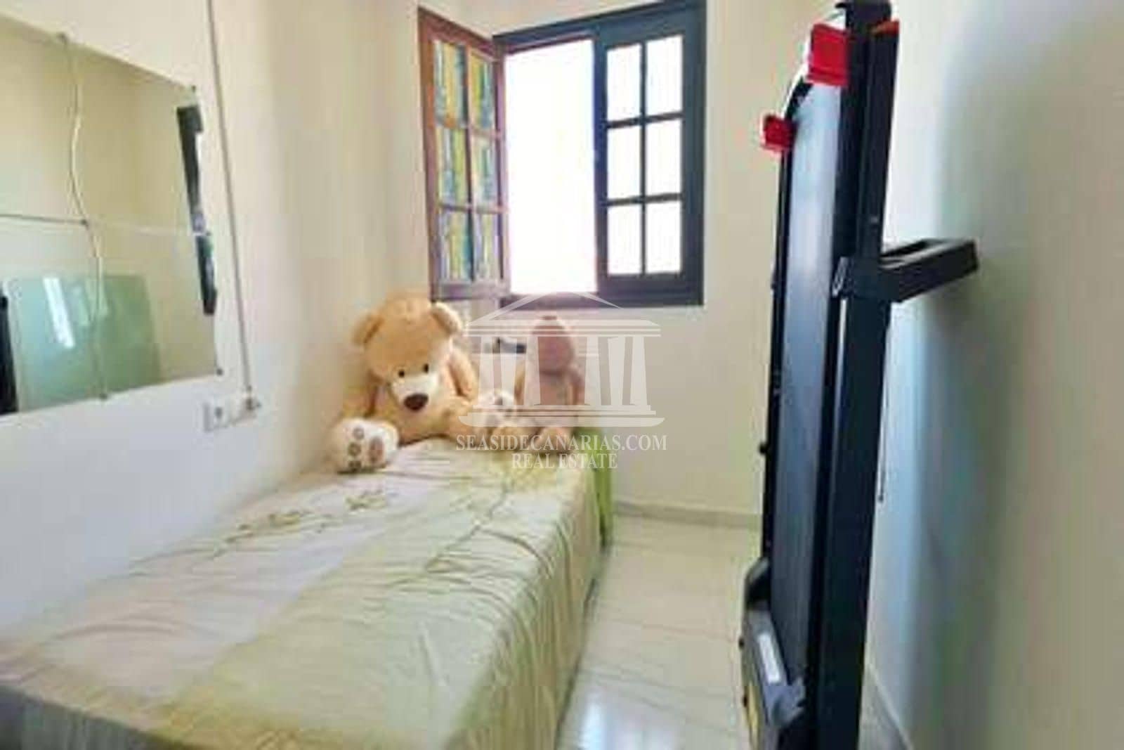 4 bedroom Flat for sale in Adeje - € 265,000 (Ref: 10130912)