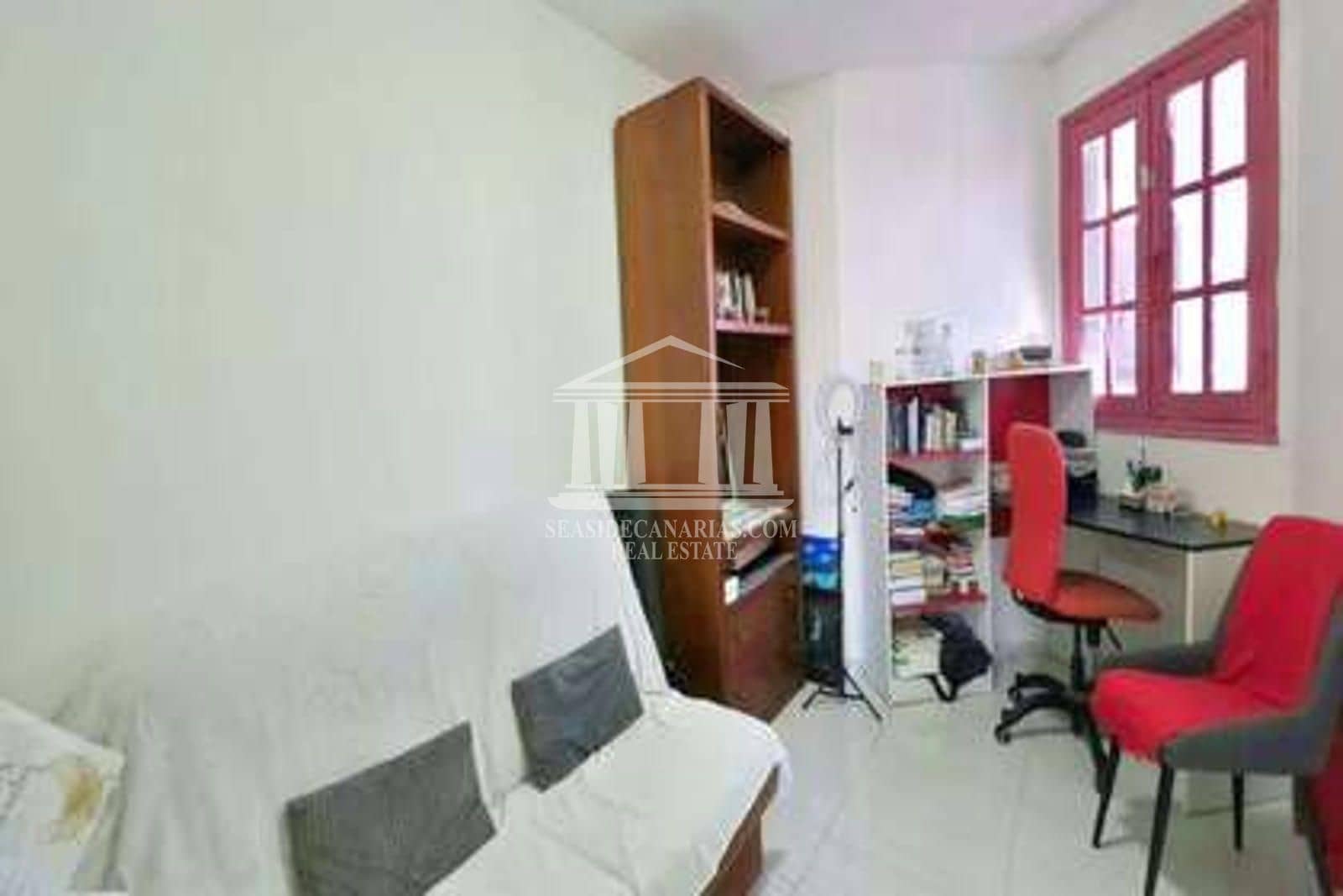 4 bedroom Flat for sale in Adeje - € 265,000 (Ref: 10130912)