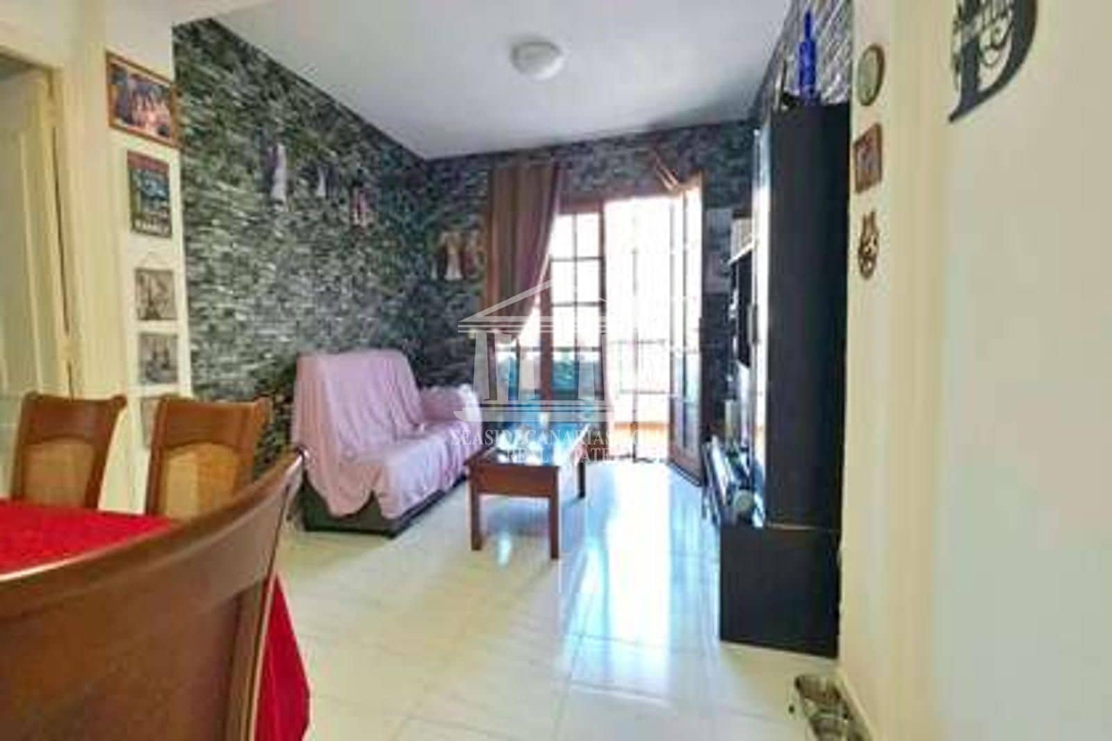 4 bedroom Flat for sale in Adeje - € 265,000 (Ref: 10130912)
