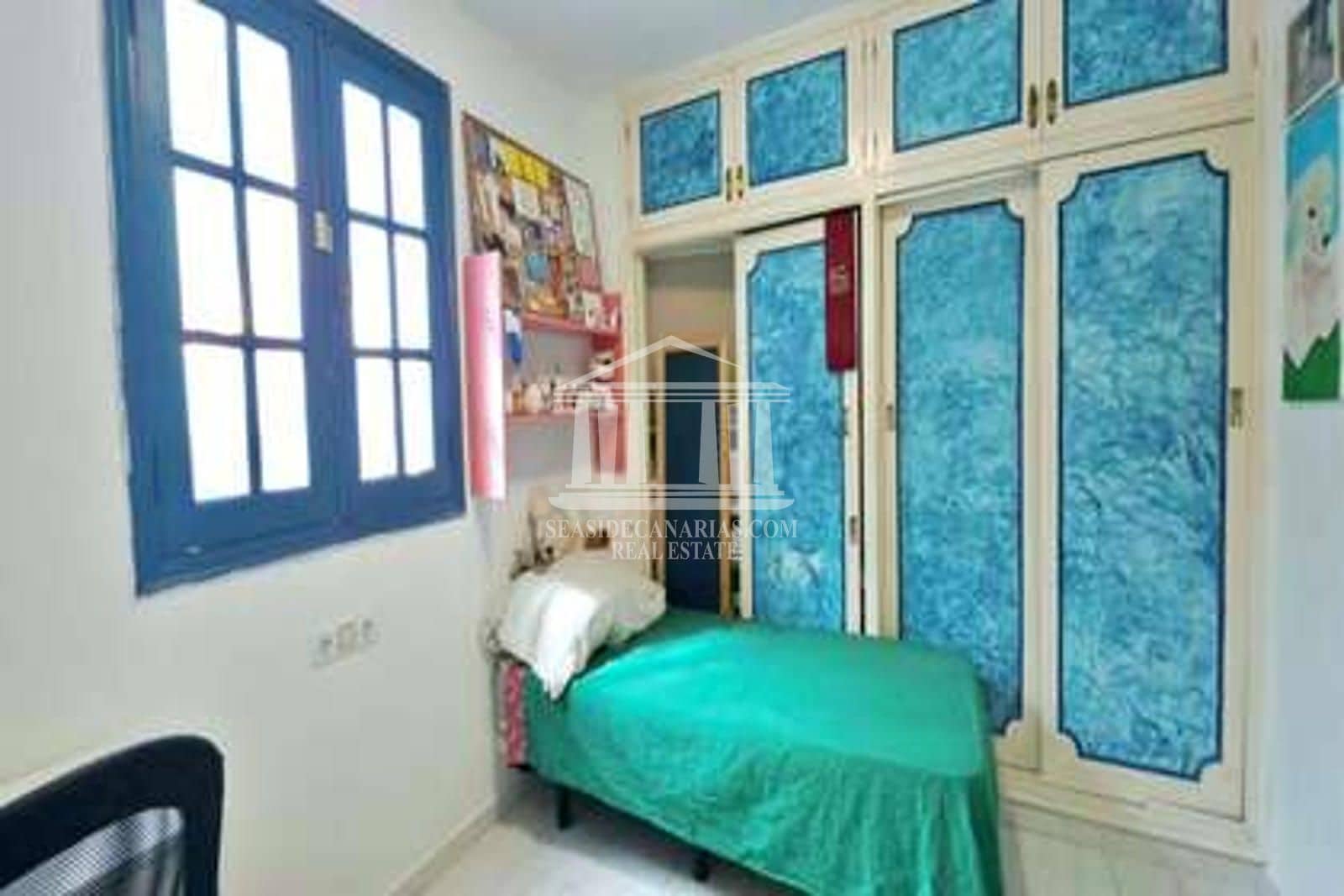 4 bedroom Flat for sale in Adeje - € 265,000 (Ref: 10130912)
