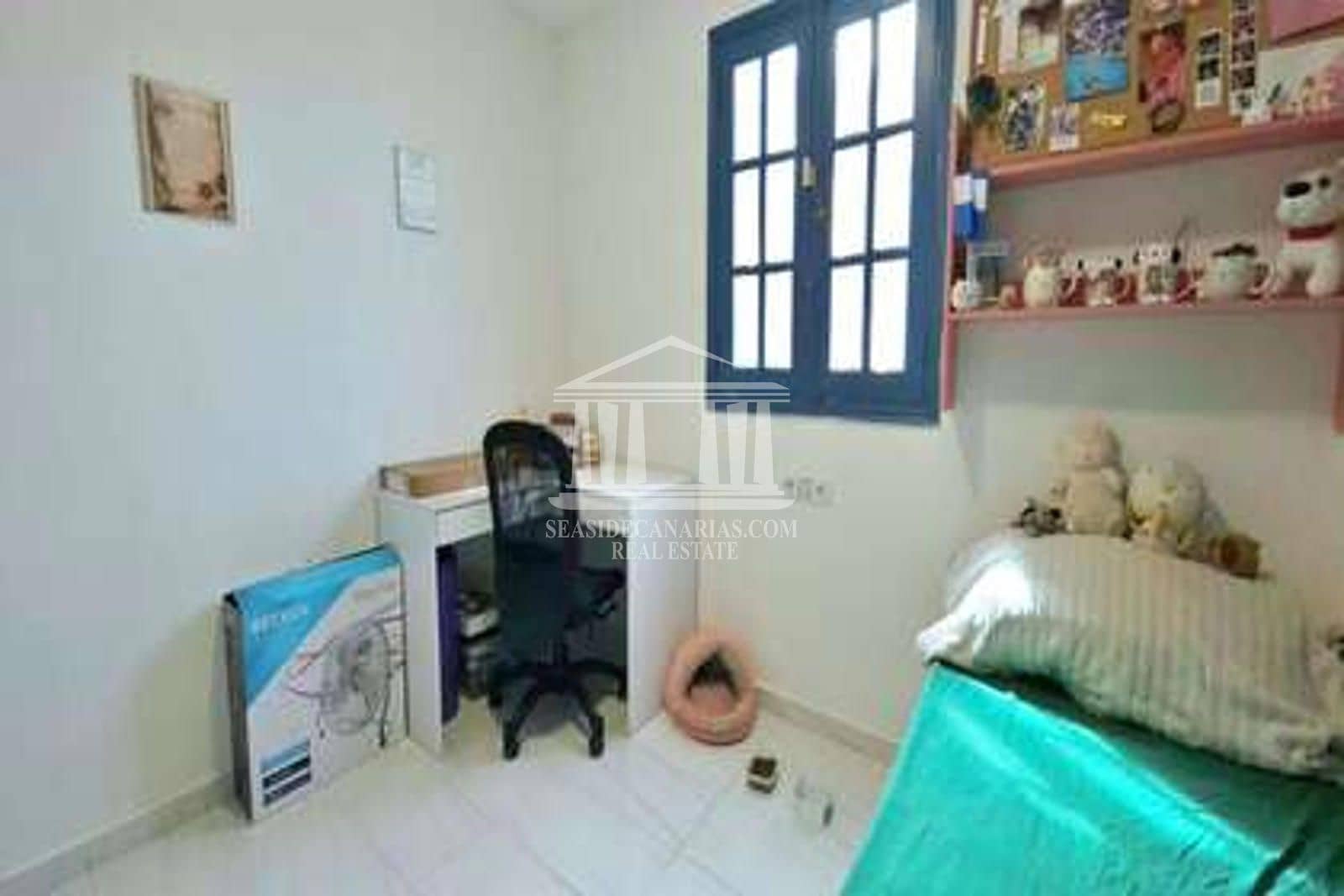 4 bedroom Flat for sale in Adeje - € 265,000 (Ref: 10130912)