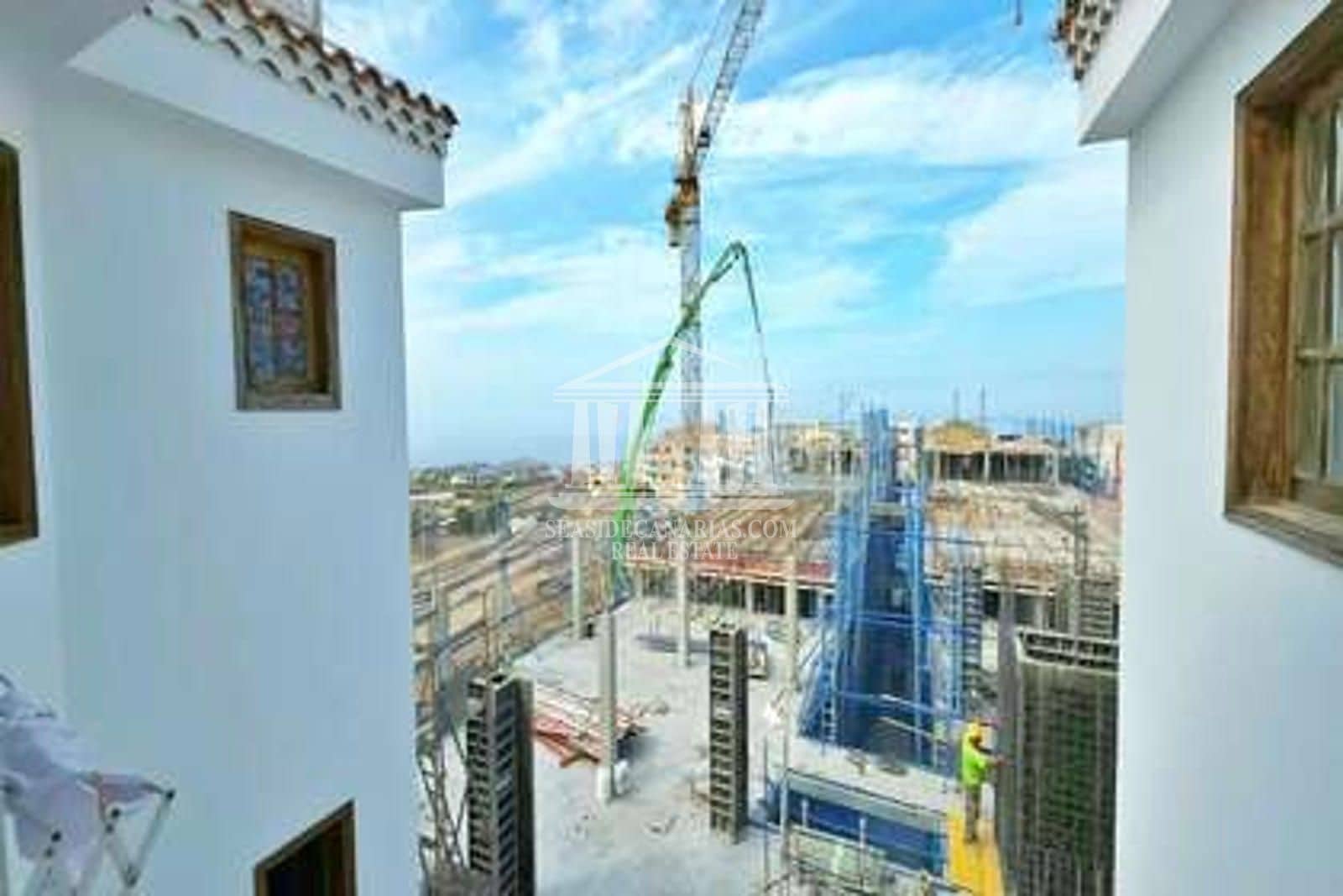 4 bedroom Flat for sale in Adeje - € 265,000 (Ref: 10130912)