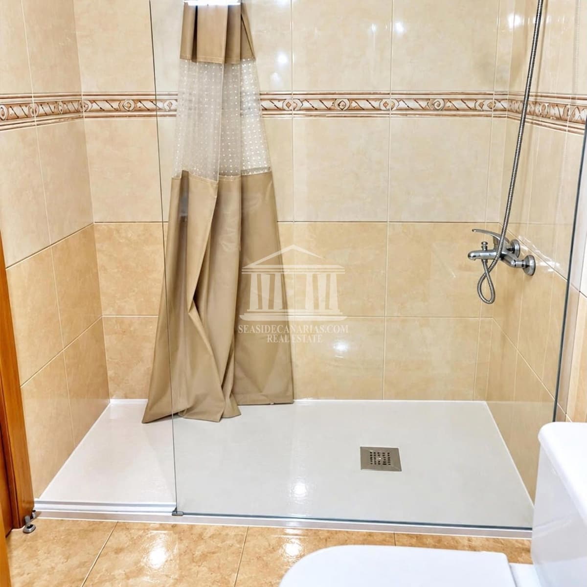 4 soverom Villa til salgs i Alcala med garasje - € 410 000 (Ref: 10144981)