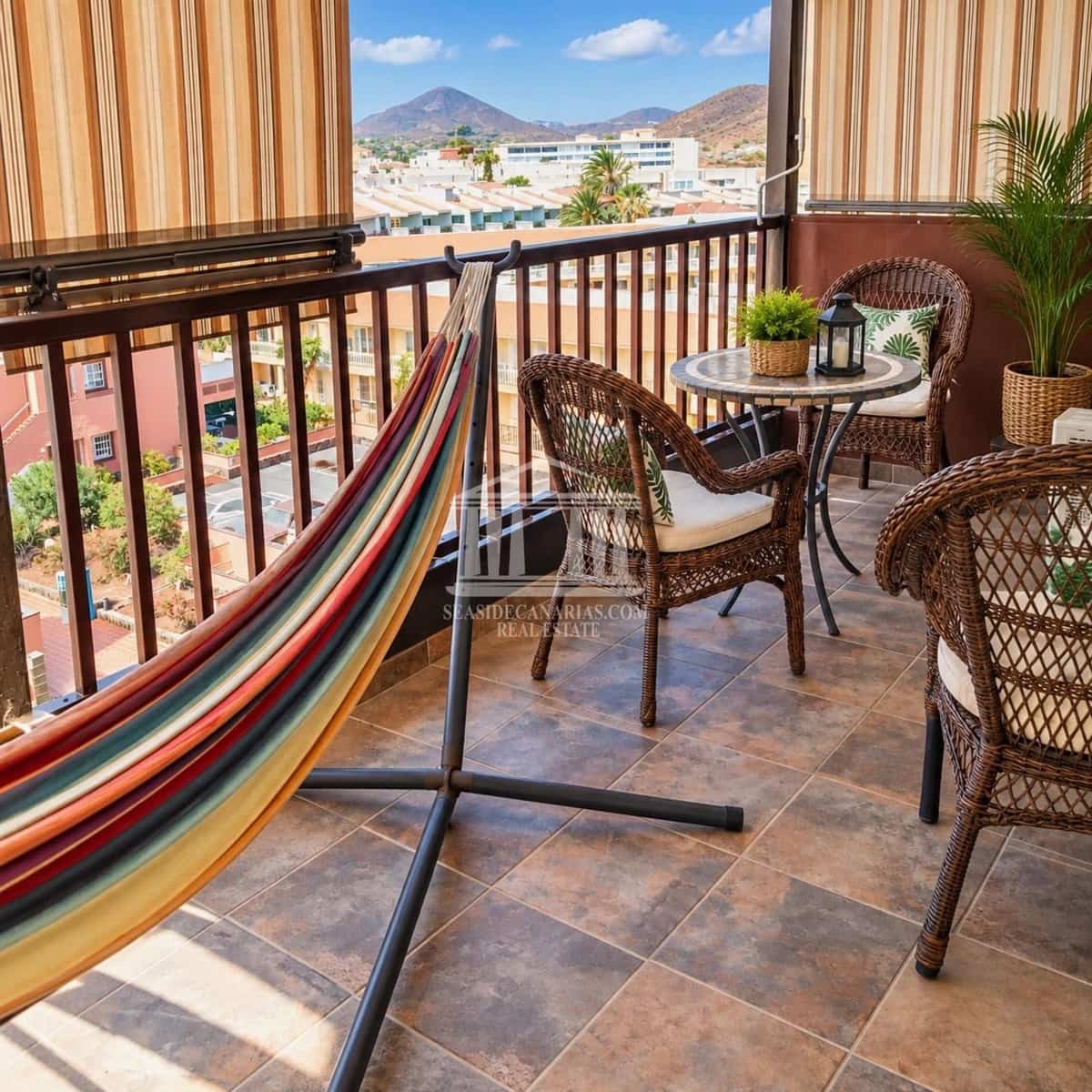 1 slaapkamer Flat te koop in Costa del Silencio met zwembad garage - € 289.000 (Ref: 10182163)