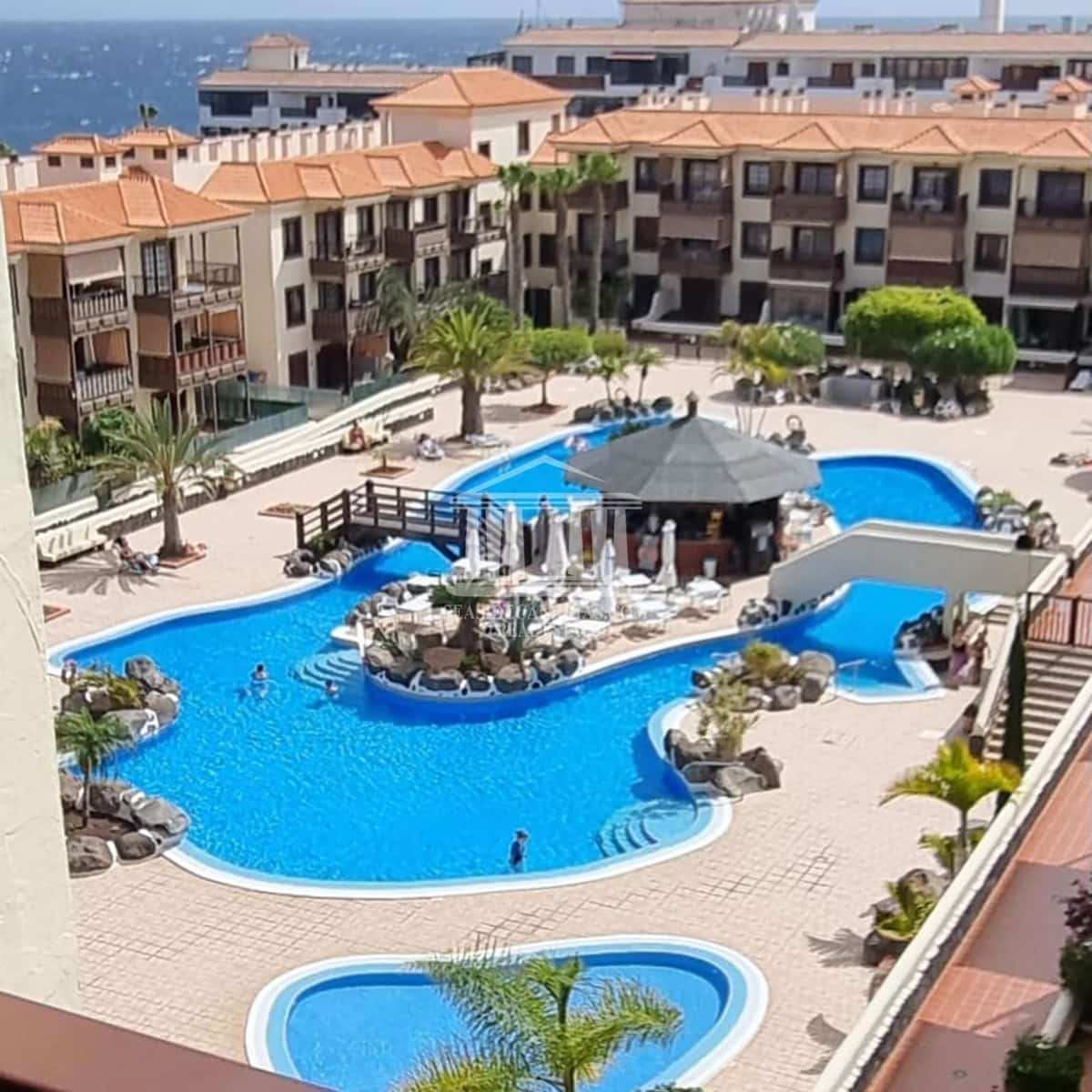 1 slaapkamer Flat te koop in Costa del Silencio met zwembad garage - € 289.000 (Ref: 10182163)
