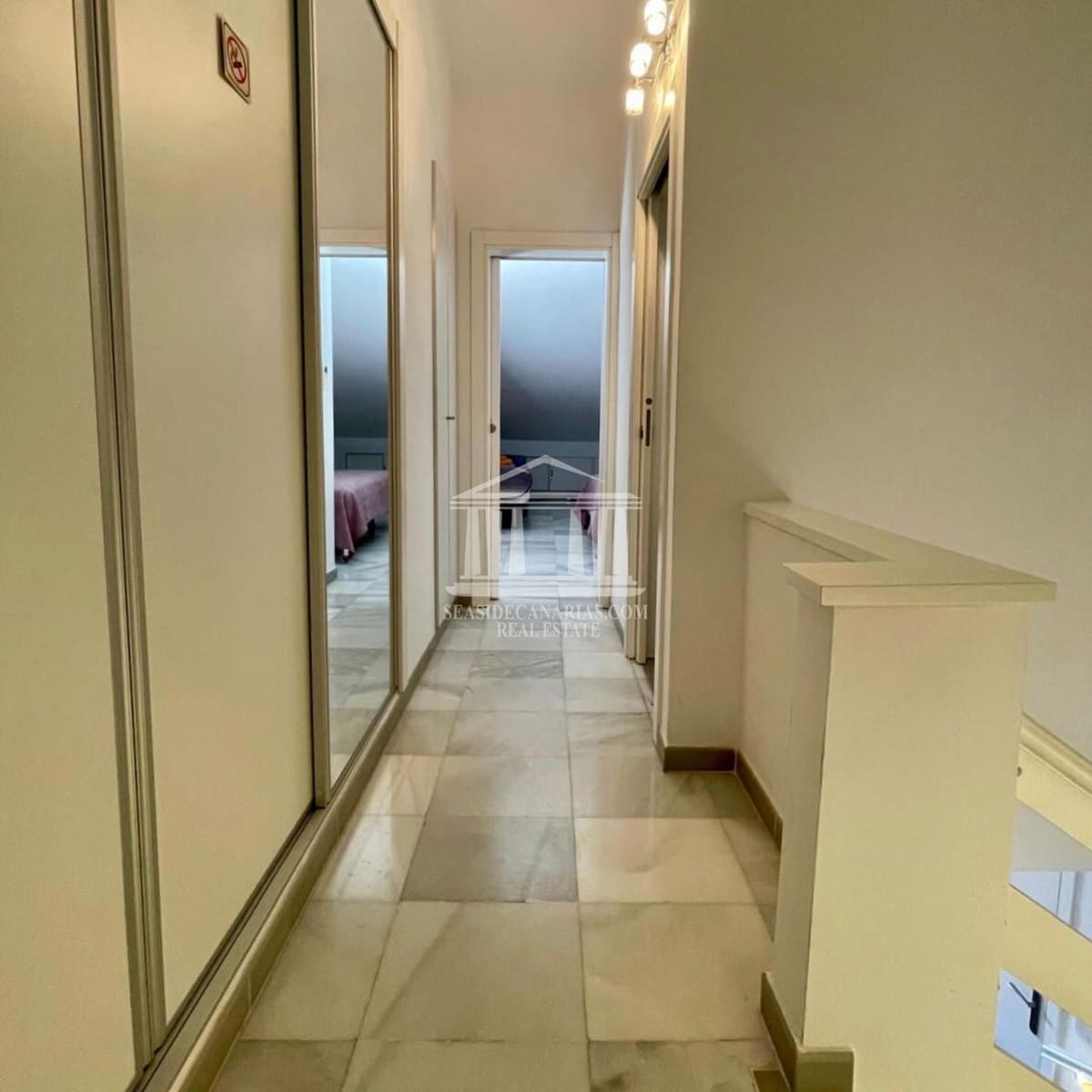 2 soverom Leilighet til salgs i Playa de las Americas med svømmebasseng - € 550 000 (Ref: 8499682)