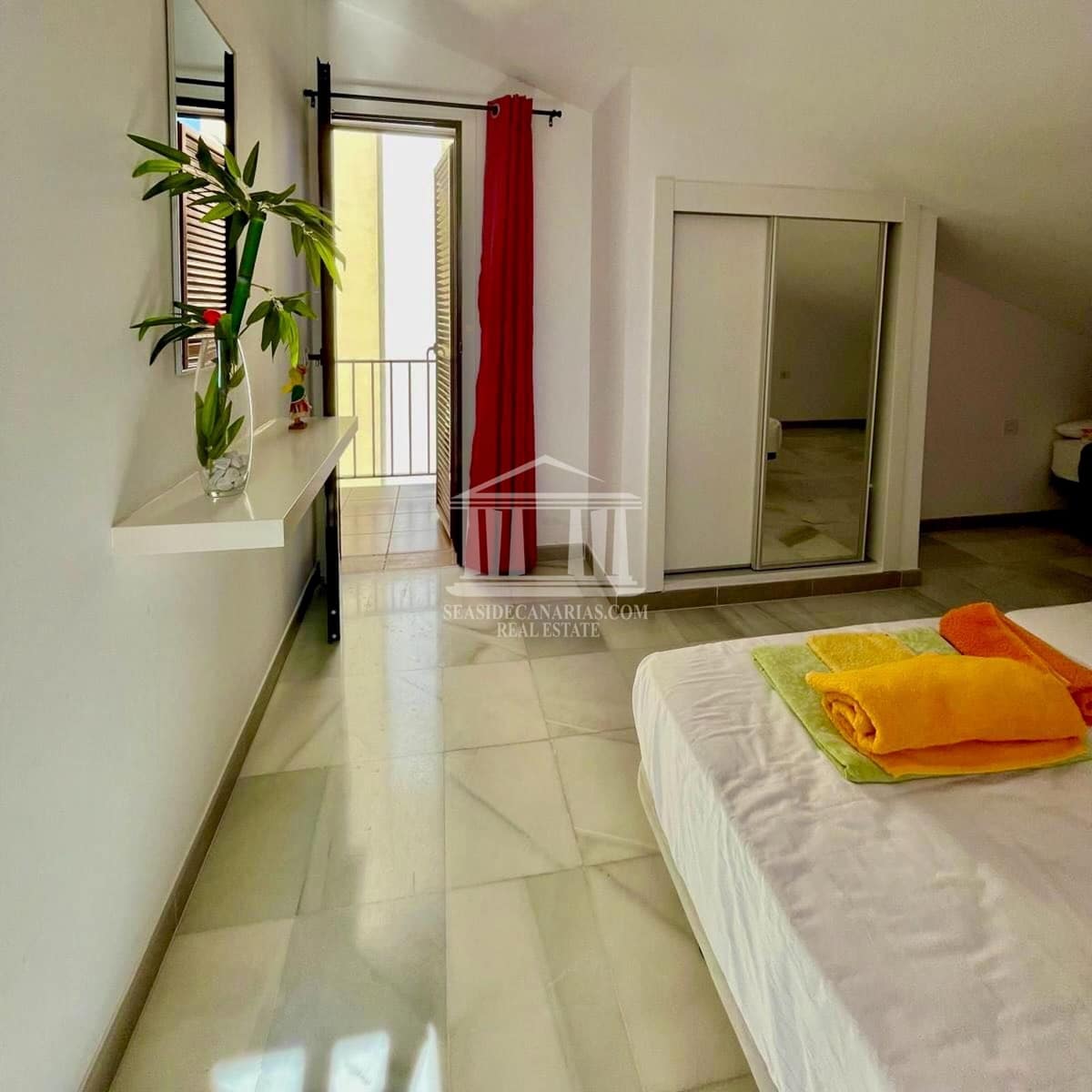 2 soverom Leilighet til salgs i Playa de las Americas med svømmebasseng - € 550 000 (Ref: 8499682)