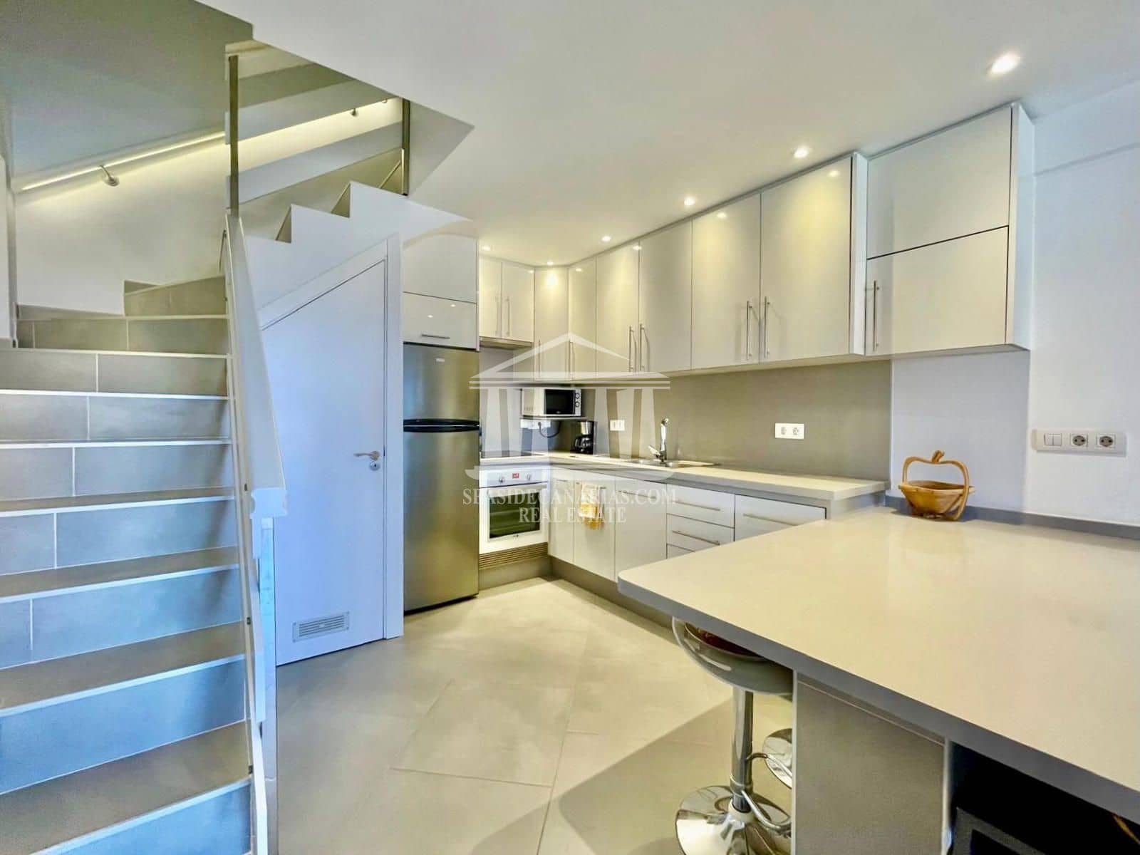 2 soverom Leilighet til salgs i Playa de las Americas med svømmebasseng - € 550 000 (Ref: 8499682)