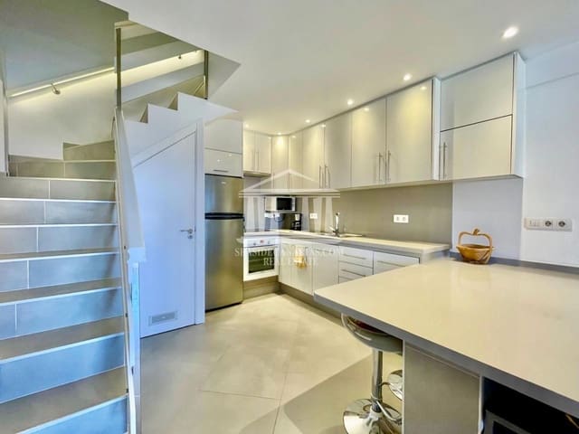 2 soverom Leilighet til salgs i Playa de las Americas, Arona med svømmebasseng - € 550 000 (Ref: 8499682)